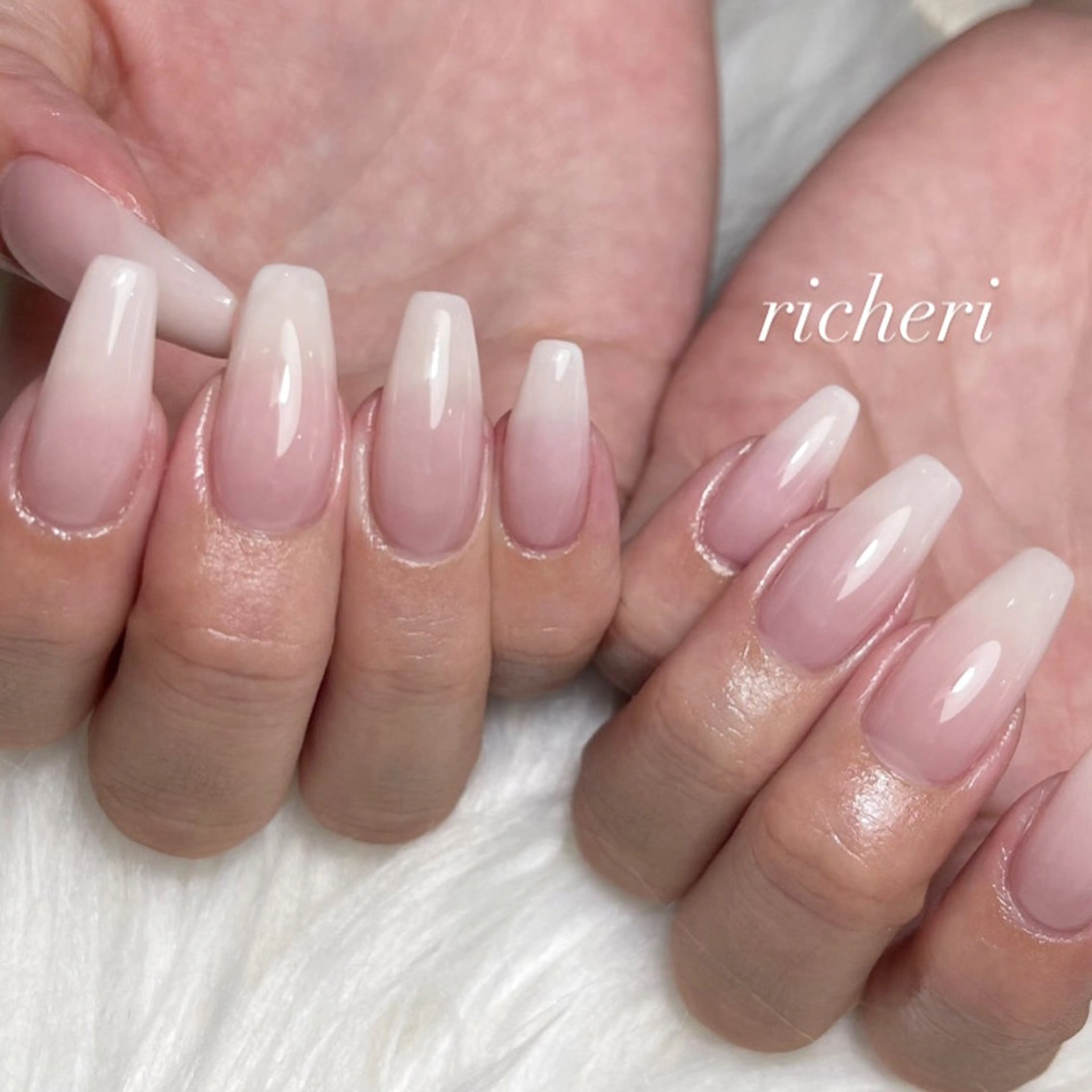 ミディアム ネイル ハンドネイル richeri beautyのエステ・リラクイメージ