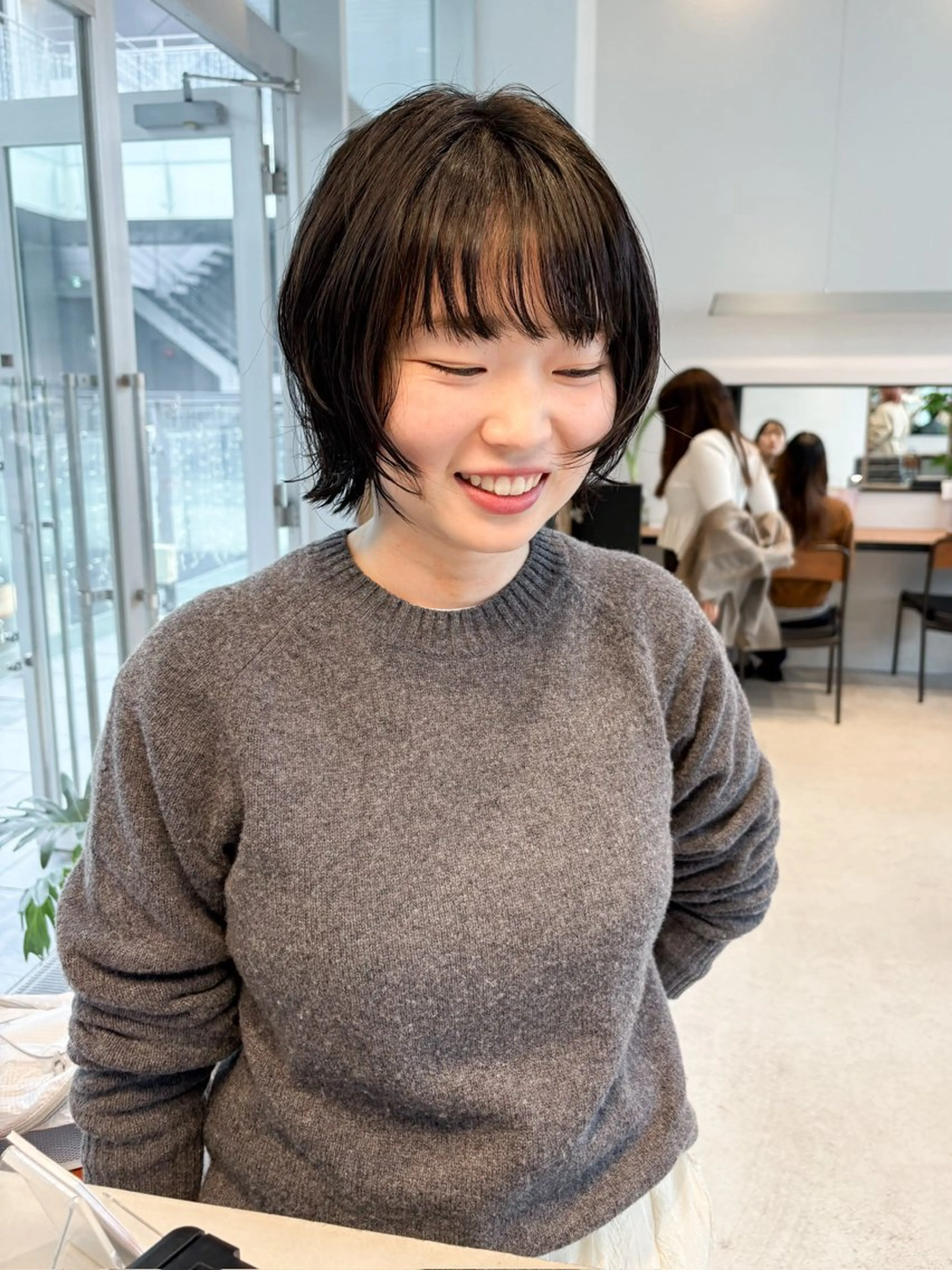 ショート カット 金本 麗美のヘアスタイル