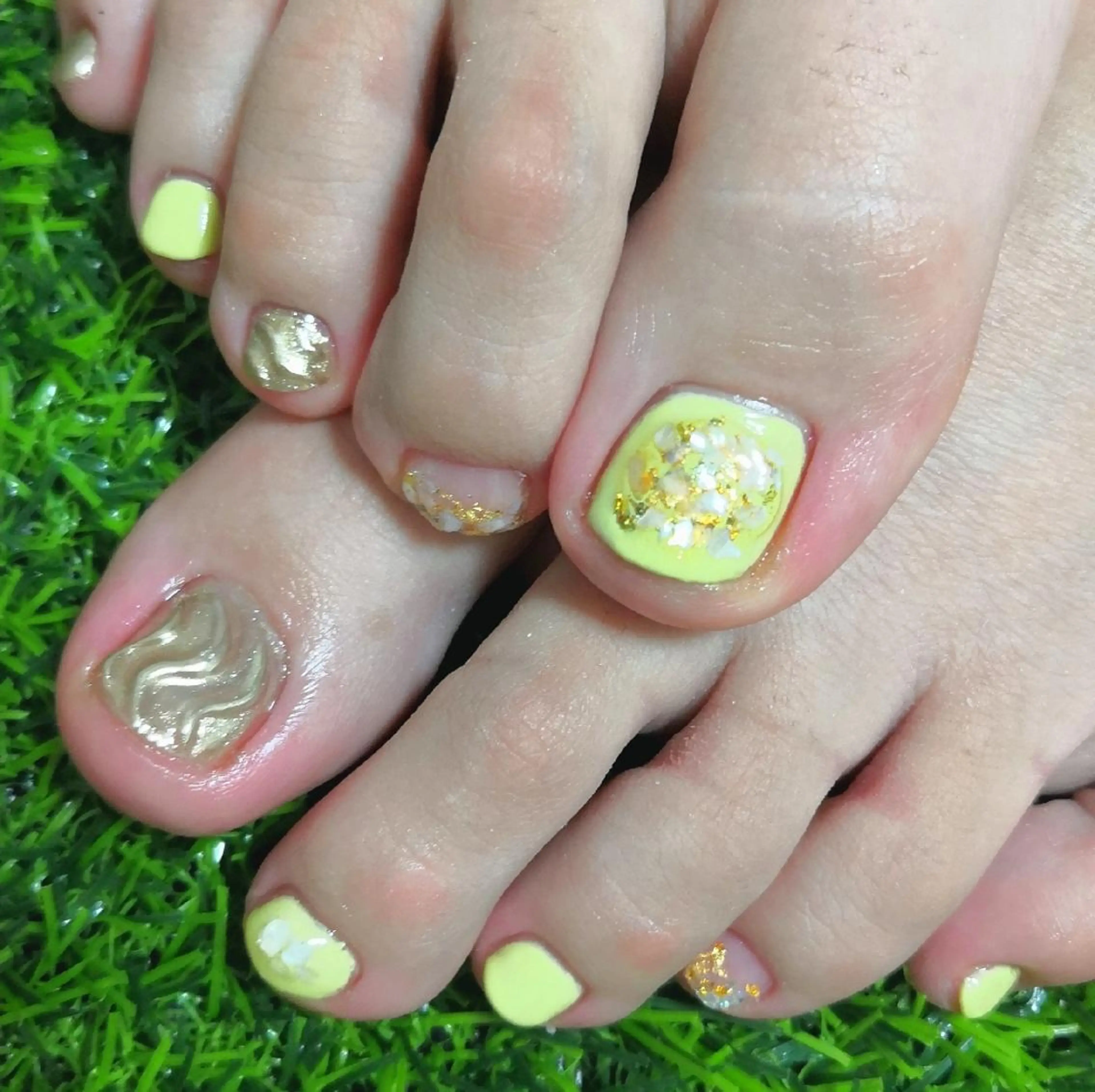 ネイル フットネイル ピスタチオネイル フットネイル Nailsalon WAO!!!のネイルデザイン