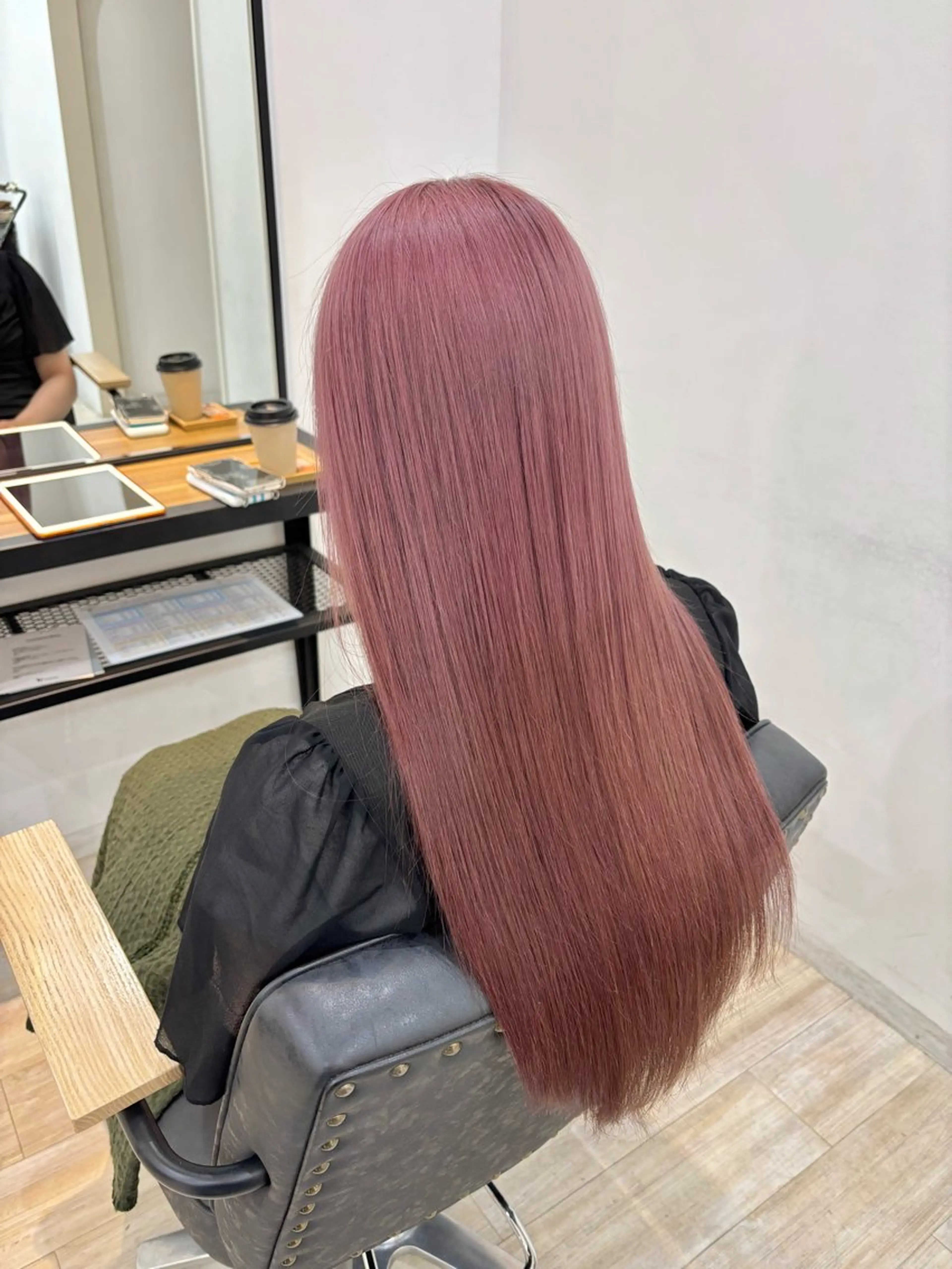 ロング カラー ベージュカラー ピンクカラー ピンクベージュ ヘアカラー トリートメント くさかみさき🌼暖色 /耳つぼ/オタク🌼のヘアスタイル