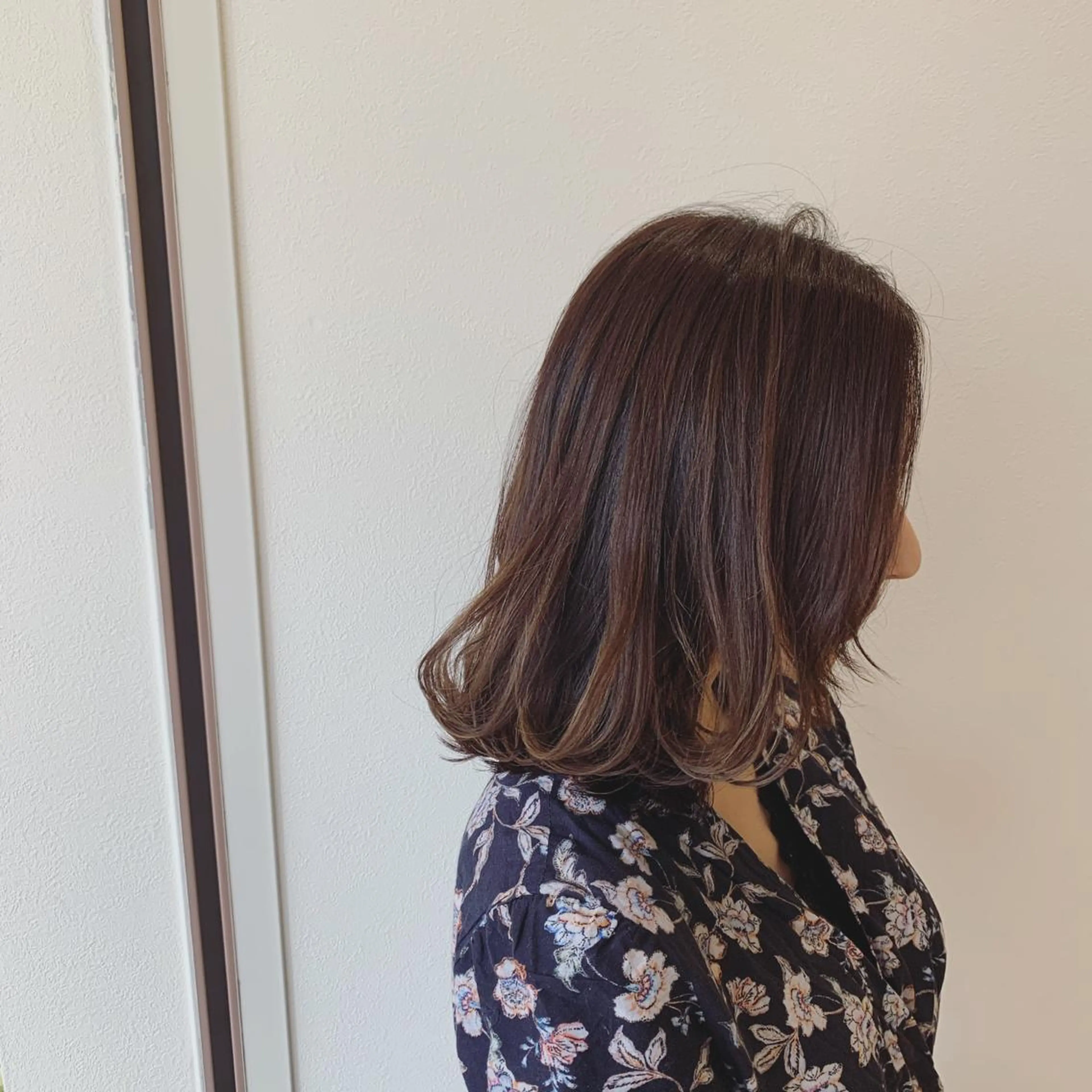 ミディアム カラー 組藤 沙奈のヘアスタイル