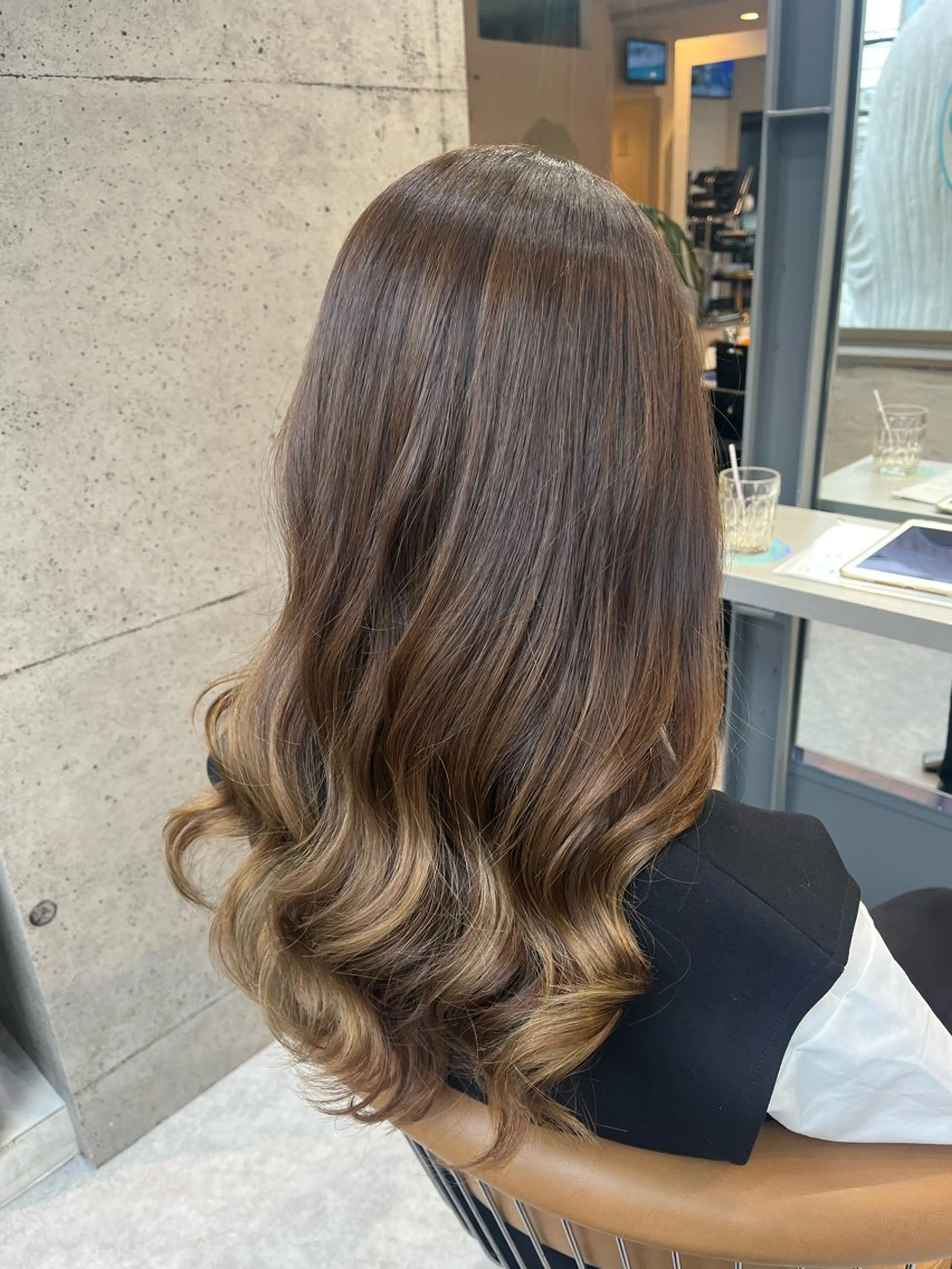 ロング カラー カット ヘアカラー トリートメント うしだ かおるのヘアスタイル