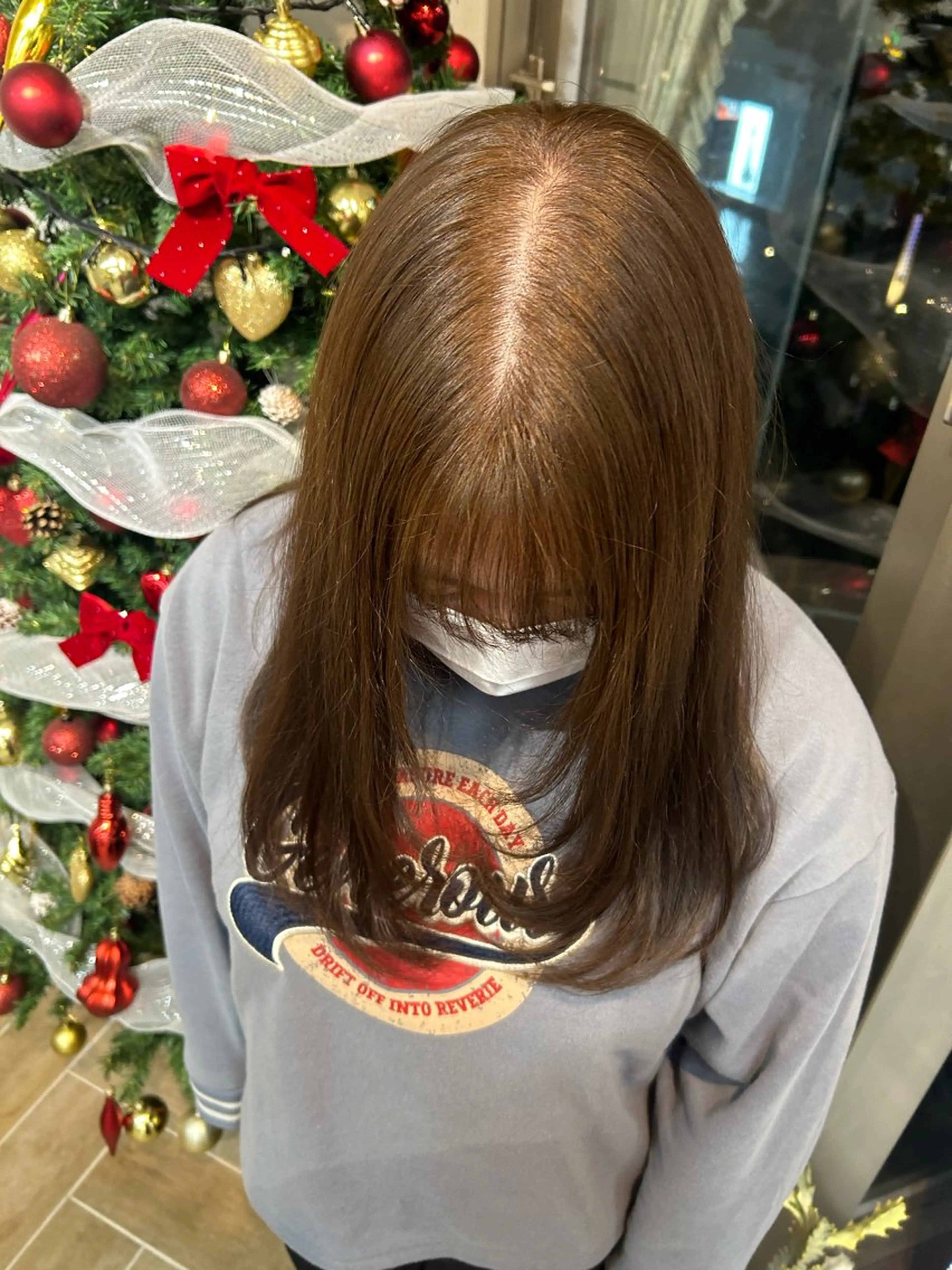 ミディアム カラー ベージュカラー ブリーチ ブリーチなしカラー レイヤーカット カット ヘアカラー ベージュ/ダブルカラ ー/新潟駅/青柳萌果のヘアスタイル