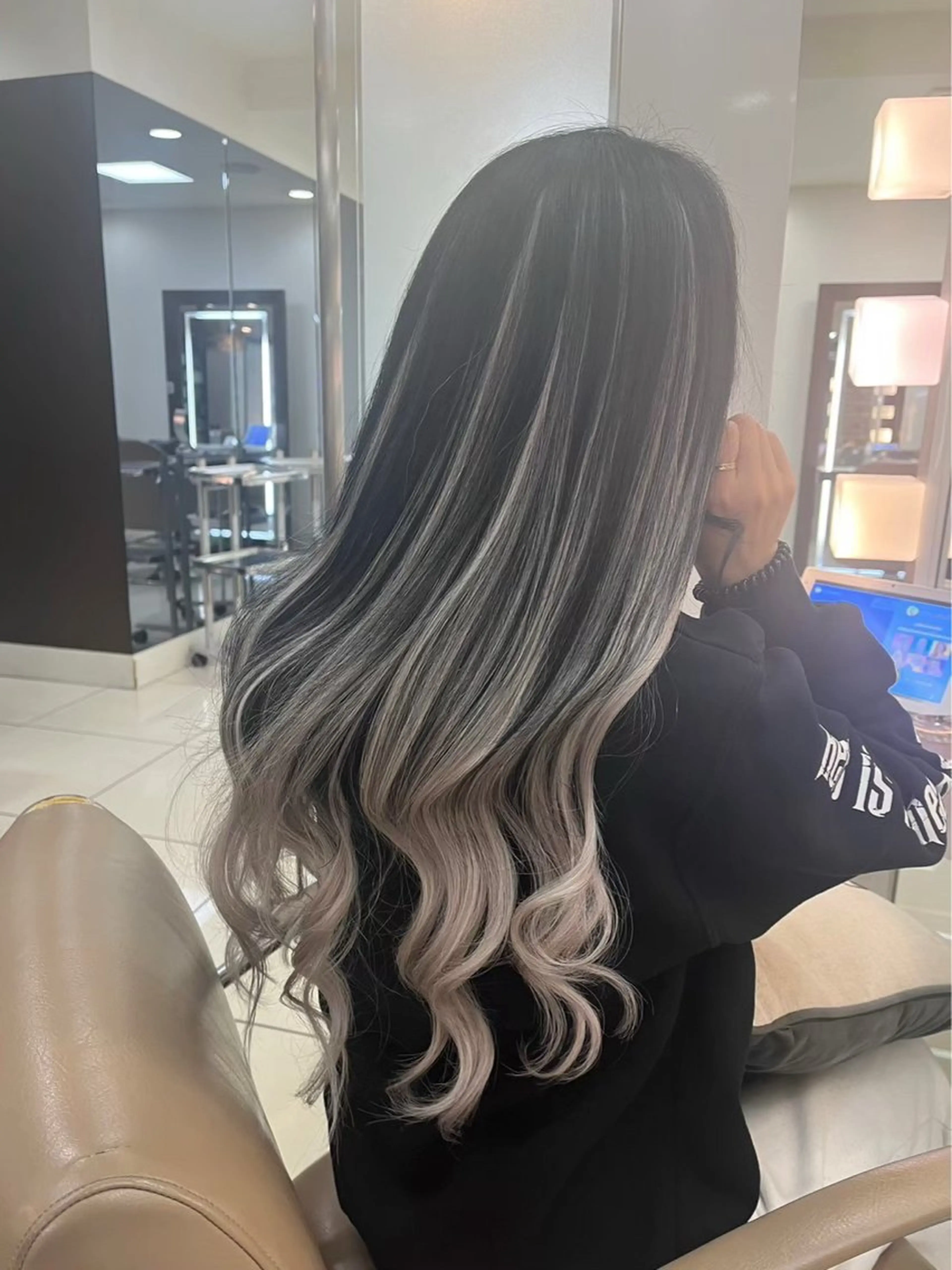 ロング エクステ ヘアセット 暖色カラー❤️横浜 エクステらん🦖のヘアスタイル