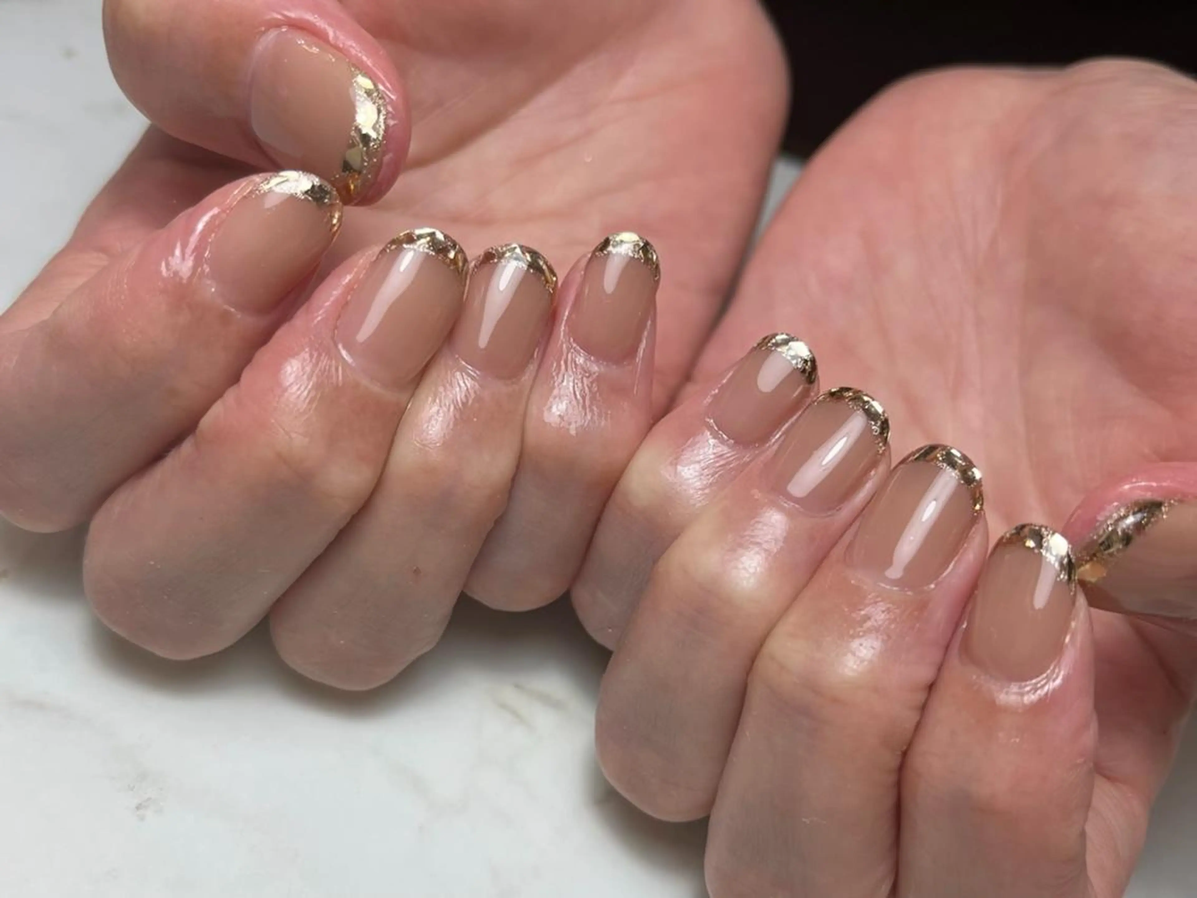 ネイル フレンチネイル ガラスフレンチ Ellie Nail Honamiのネイルデザイン