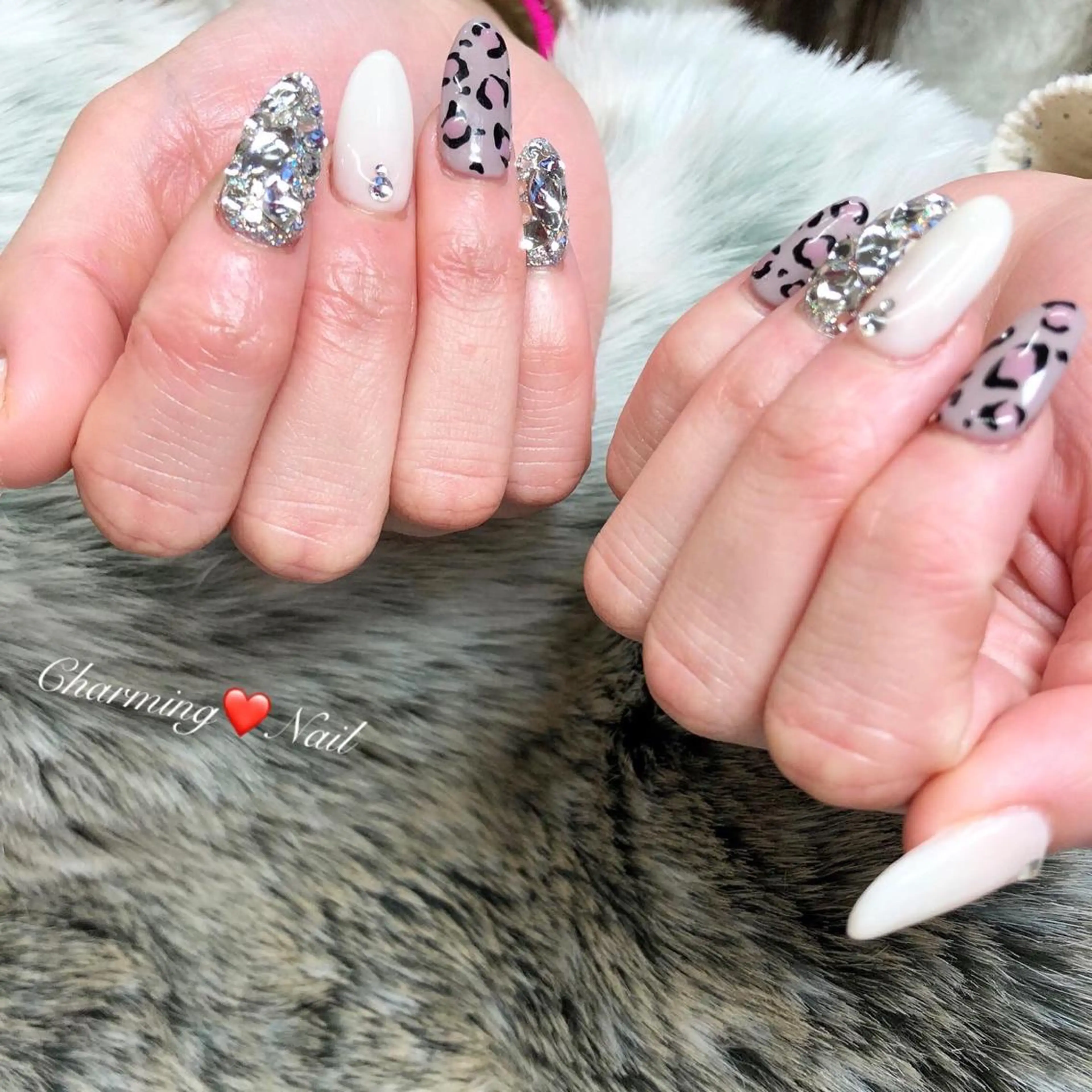 ネイル アニマル柄 キラキラネイル スカルプネイル ホワイト Charming❤️Nail所属・Nailist Amiのその他イメージ
