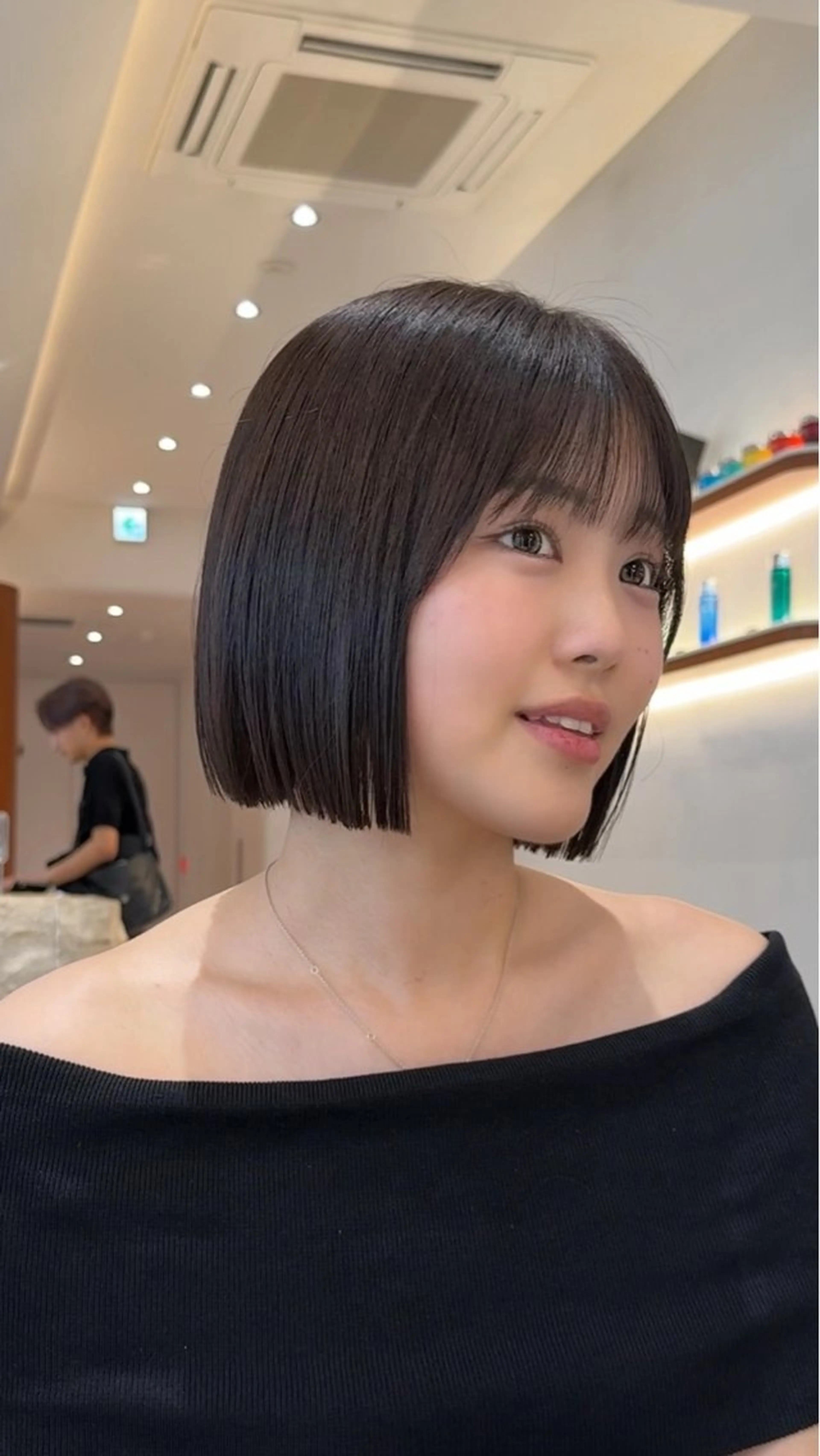 ミディアム カラー 切りっぱなしボブ ショートボブ ボブレイヤー 透明感カラー ボブ カット ヘアカラー トリートメント 渋谷ボブ/ショート 特化田中航平のヘアスタイル