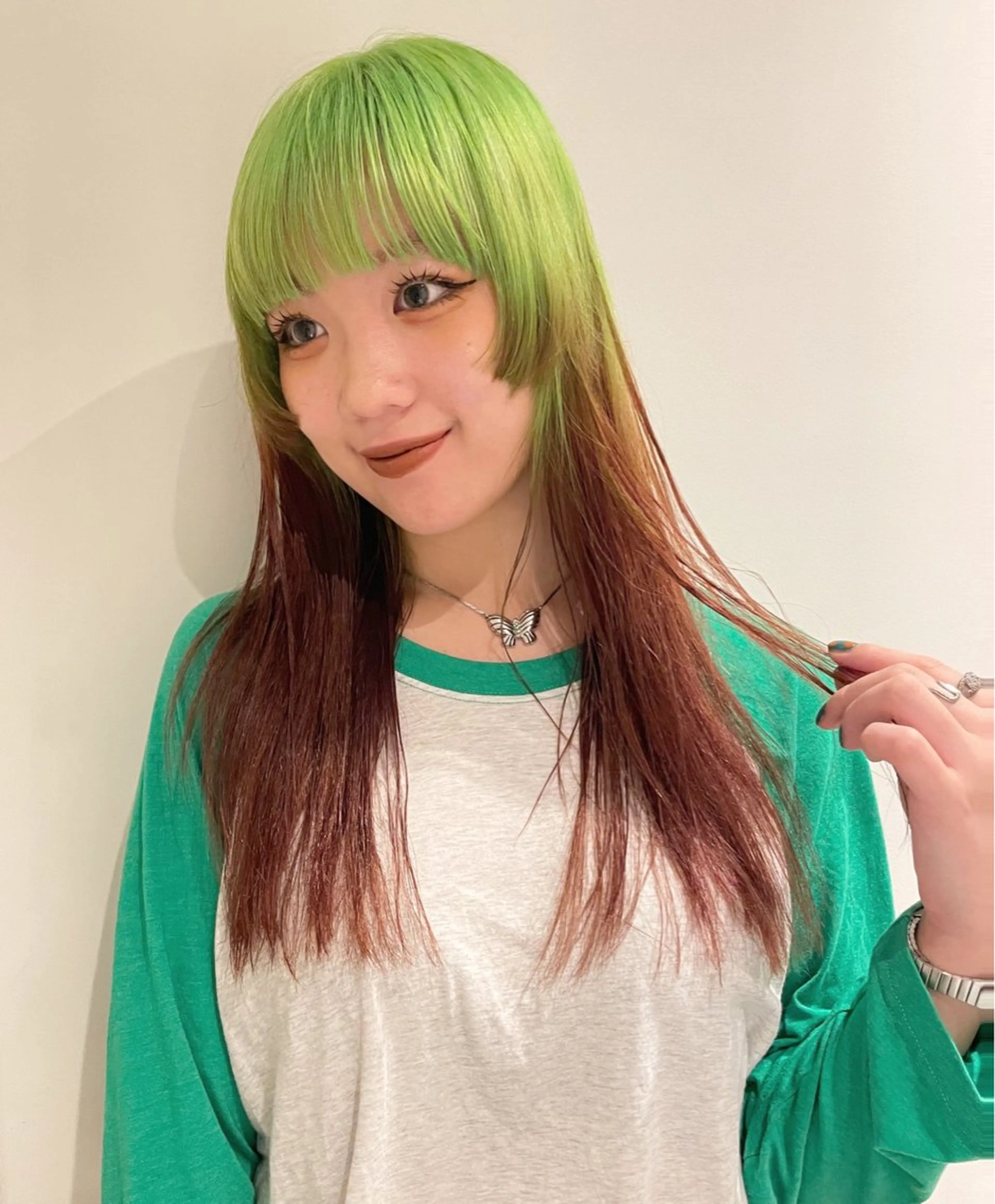 ロング カラー ミストバング ブリーチ ブラウンカラー デザインカラー イヤリングカラー ヘアカラー トリートメント MIU/ルーツカラー ボブ/顔周りレイヤーのヘアスタイル
