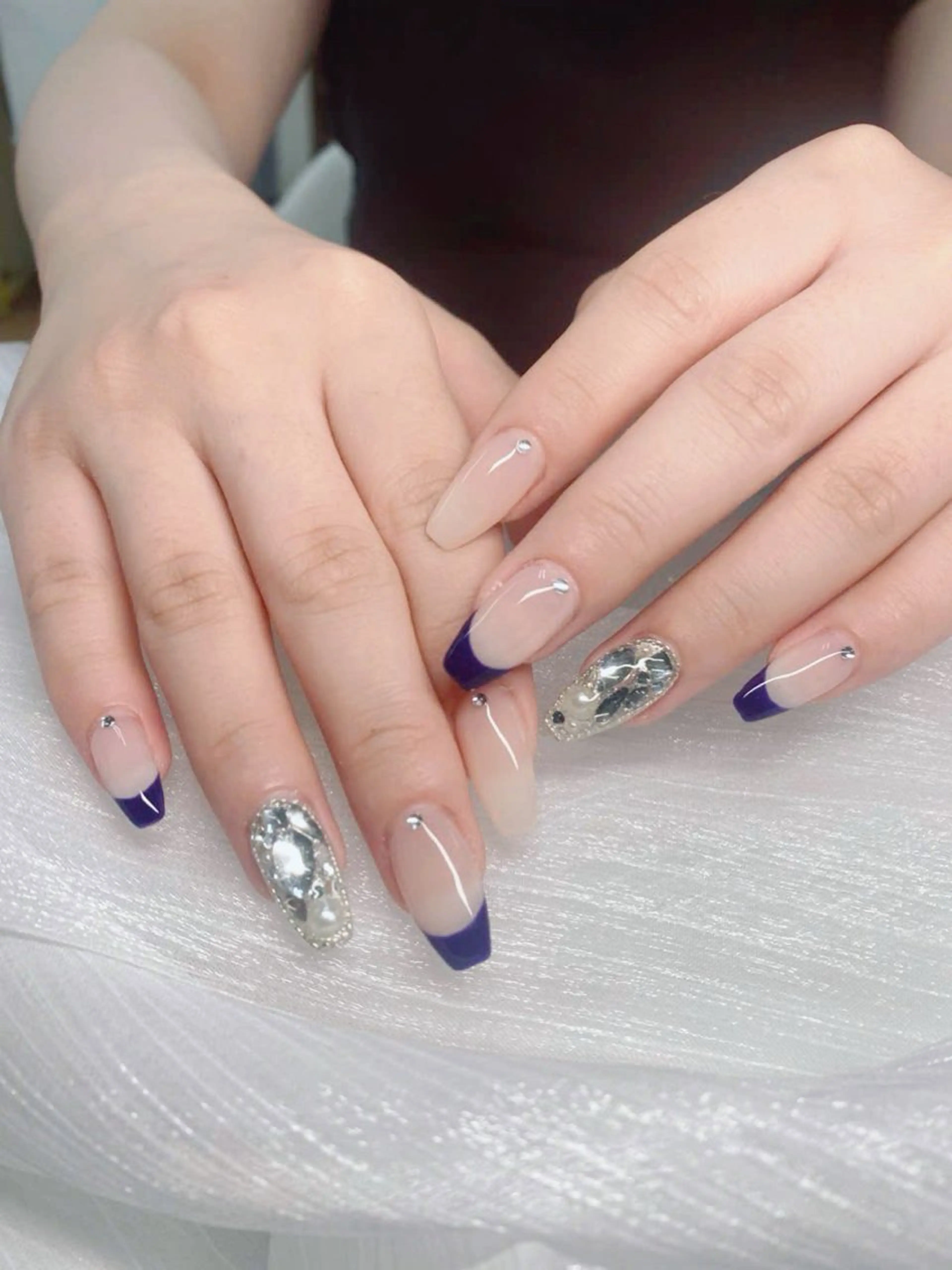 ネイル フレンチネイル グラデーション キラキラネイル 韓国ネイル マグネットネイル ハンドネイル ハンドケア Hara Nail & Beautyのネイルデザイン