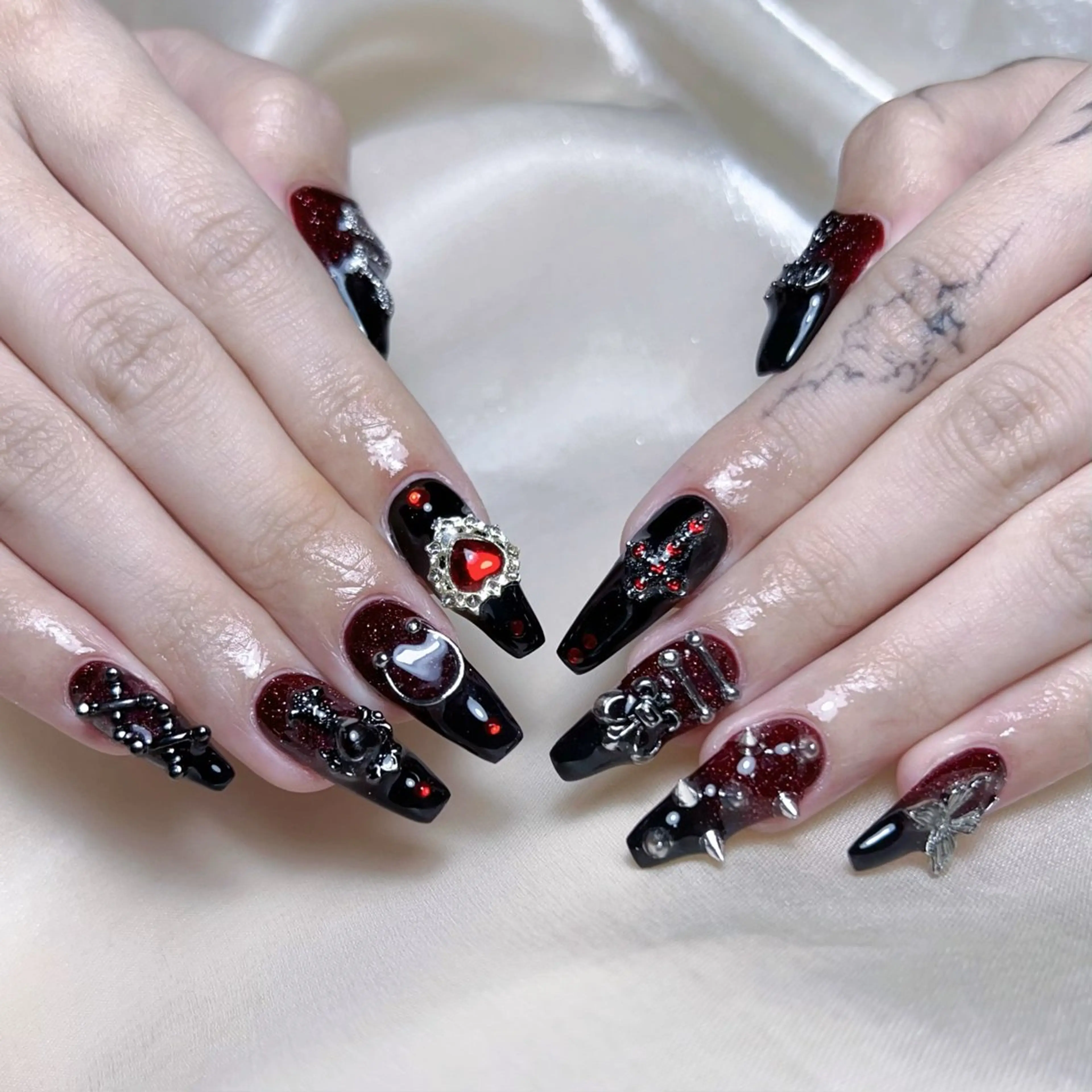 ネイル 持ち込み NAILサロン 木にいるのネイルデザイン