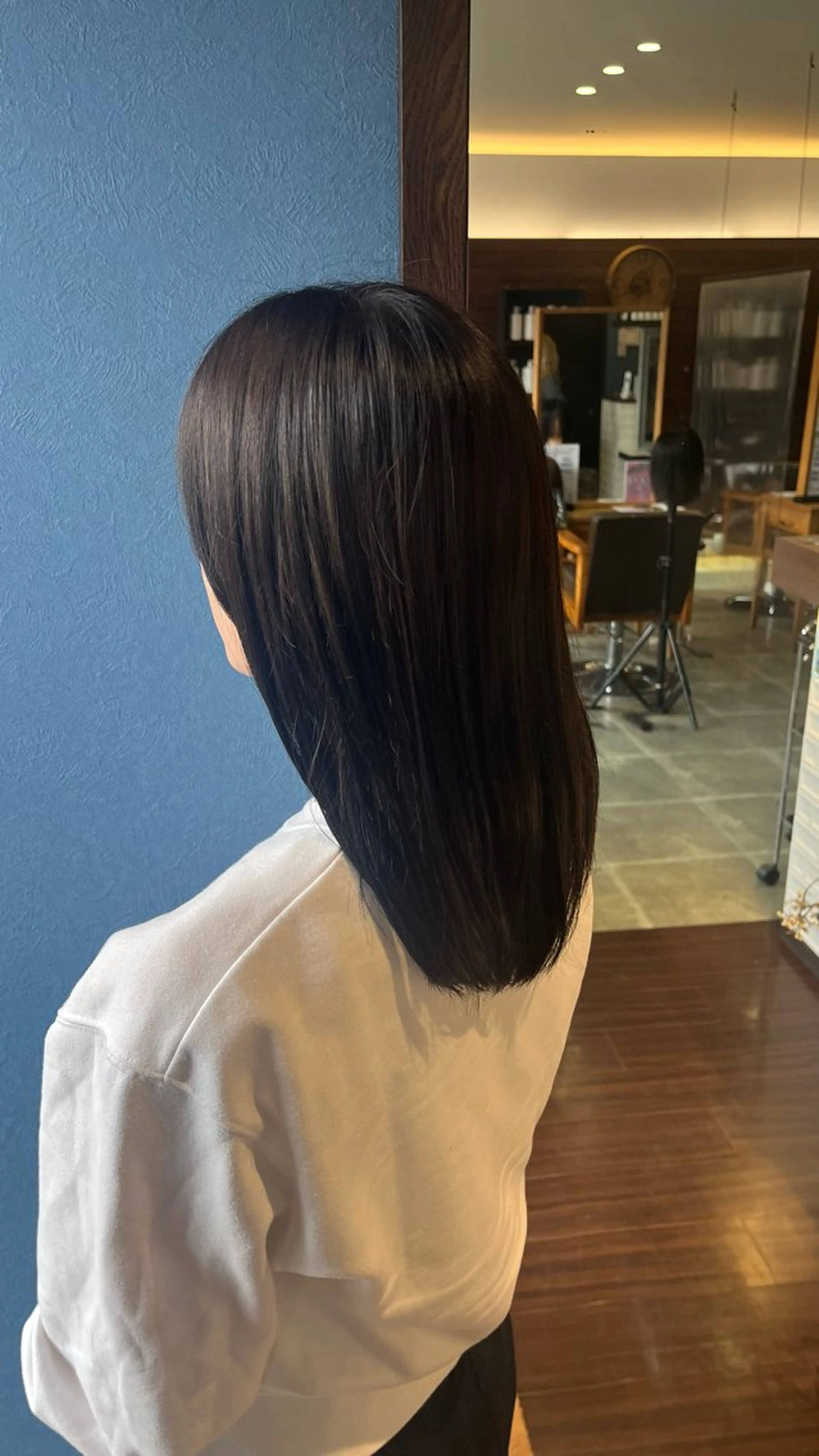 セミロング カラー 🌼Kubu成田 陽実🌼のヘアスタイル