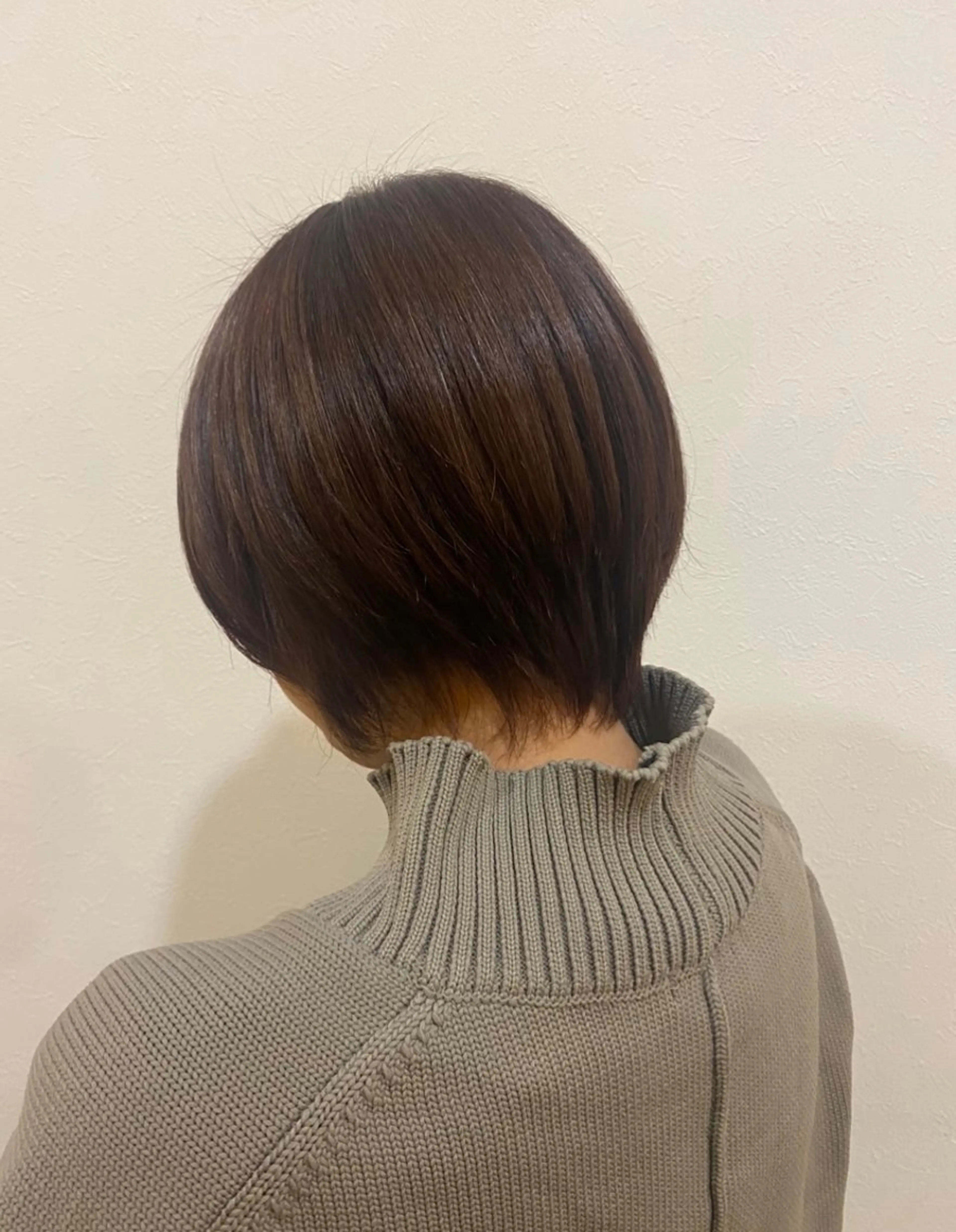 カラー 伊藤 ほのかのヘアスタイル