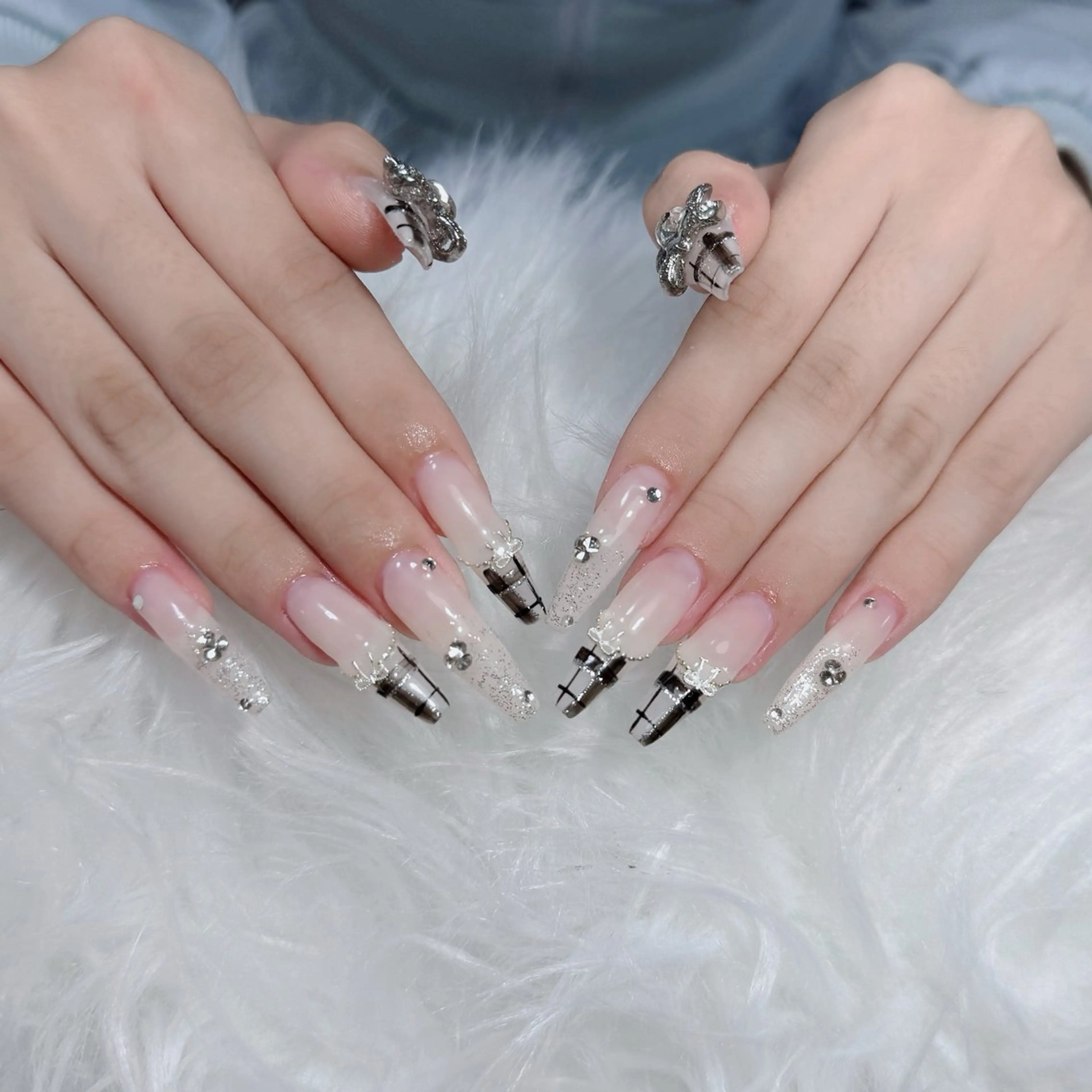 ネイル アートネイル フレンチネイル ジェルネイル 韓国ネイル マグネットネイル ハンドネイル Lenie Nail Salonのネイルデザイン