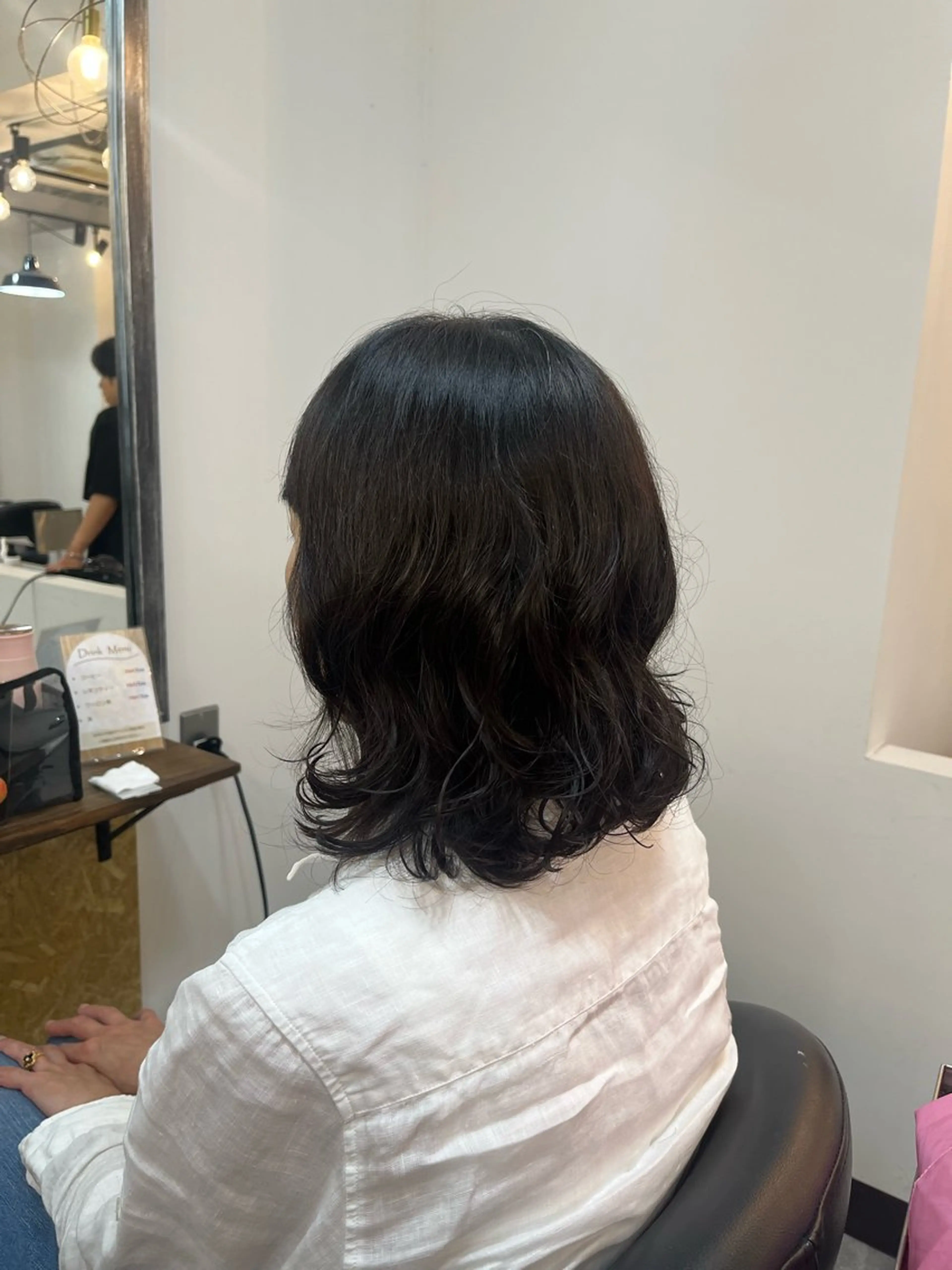 ミディアム レディースカット モデル無料🌼岩山のヘアスタイル