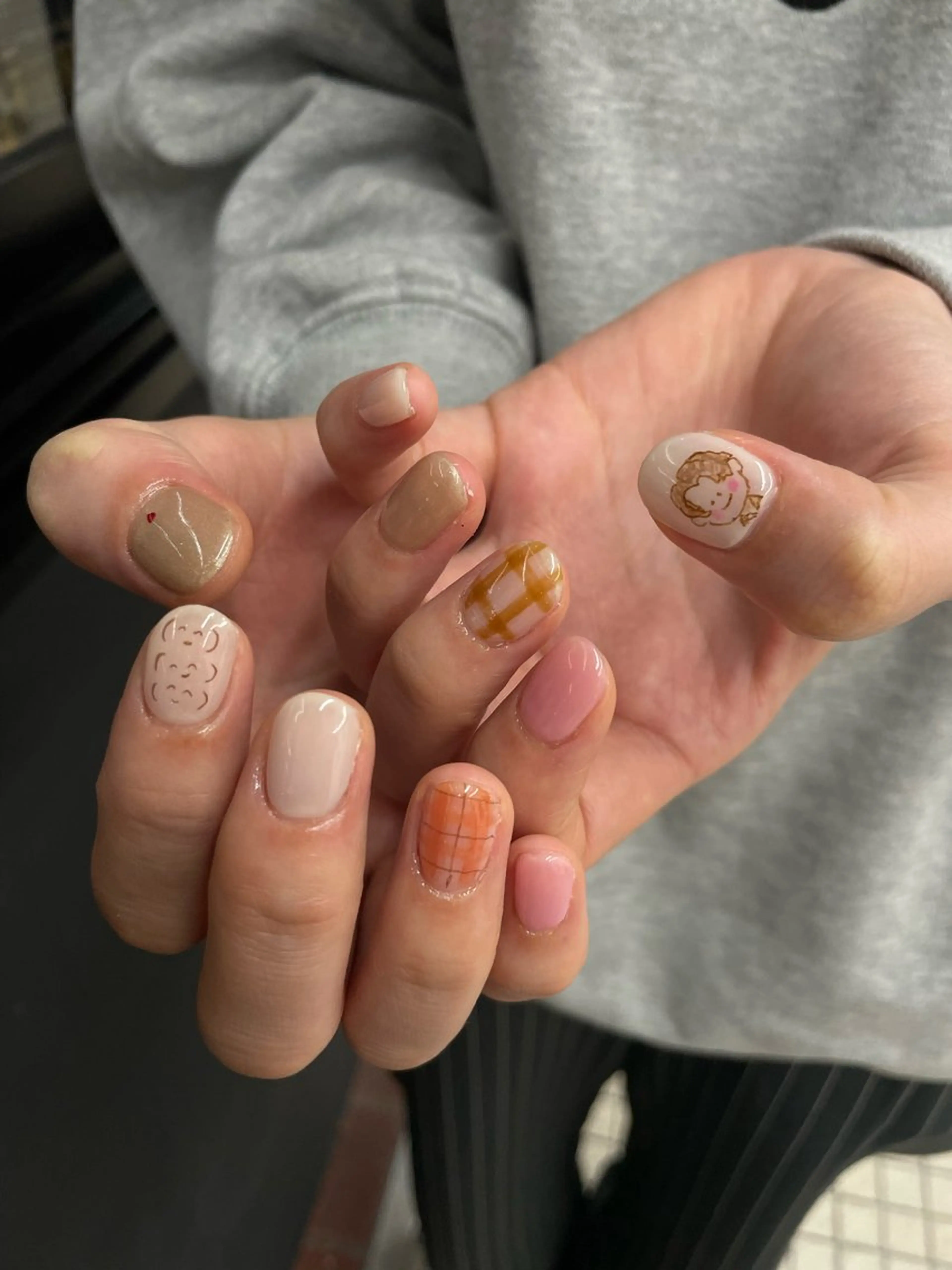 ネイル ハンドネイル shion .のネイルデザイン