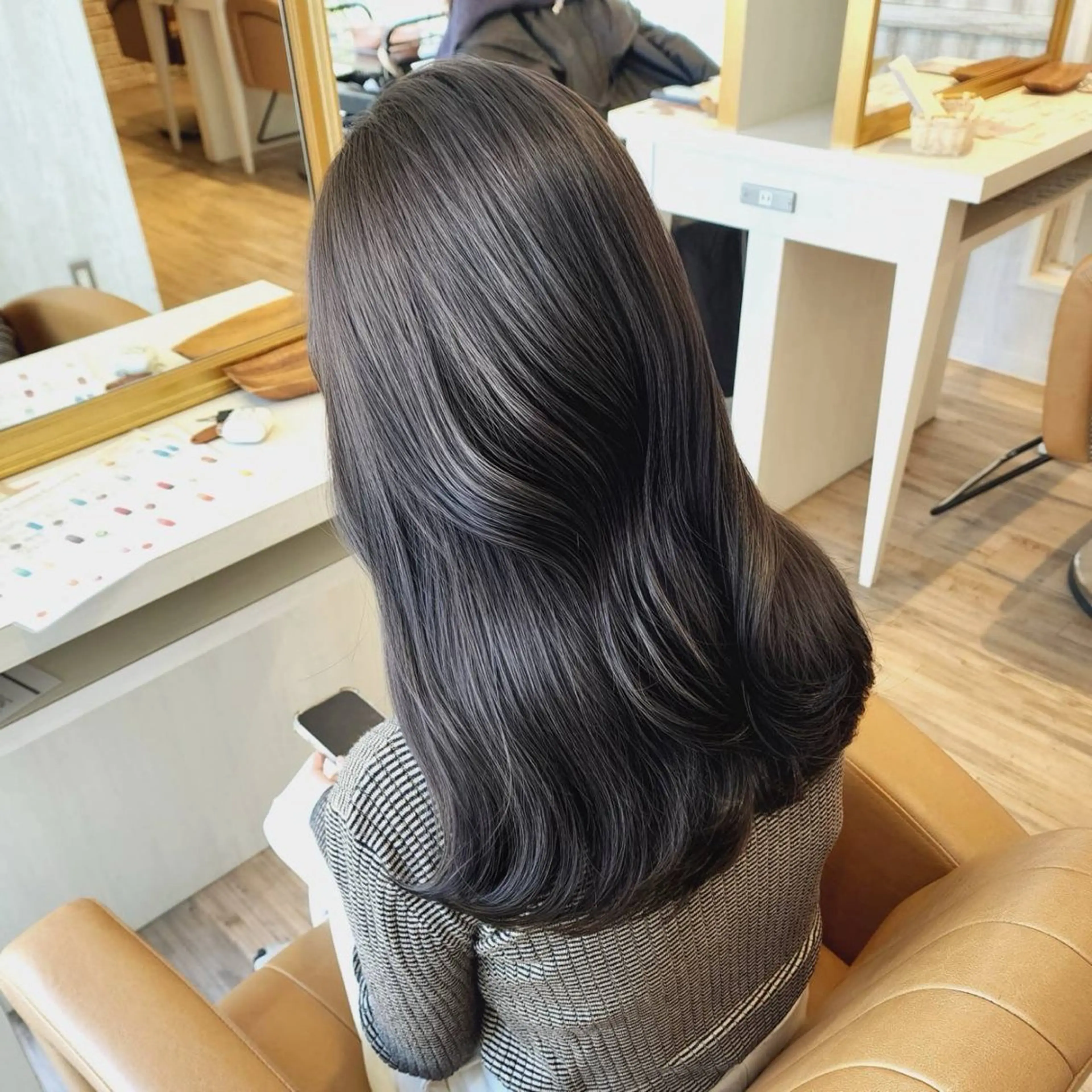 ロング カラー ヘアカラー トリートメント 艶髪✖️透明感/ 暗髪🩶/AOIのヘアスタイル