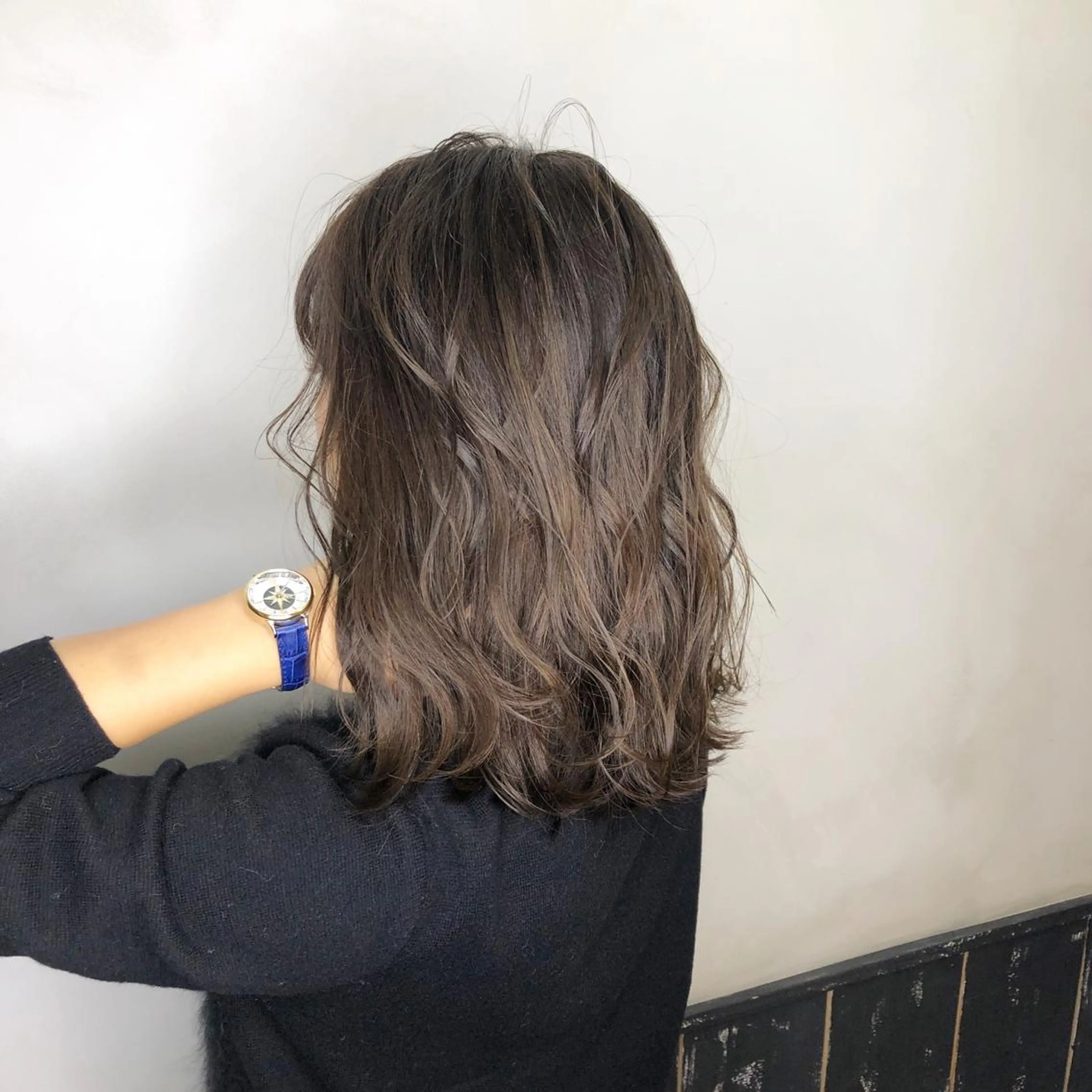 セミロング カラー ヘアアレンジ アッシュ アッシュグレー アッシュグレージュ グレージュ AUBE HAIRazul吉祥寺所属・髪質改善✨幹細胞✨ ウルツヤ🌈清水　祥のヘアスタイル