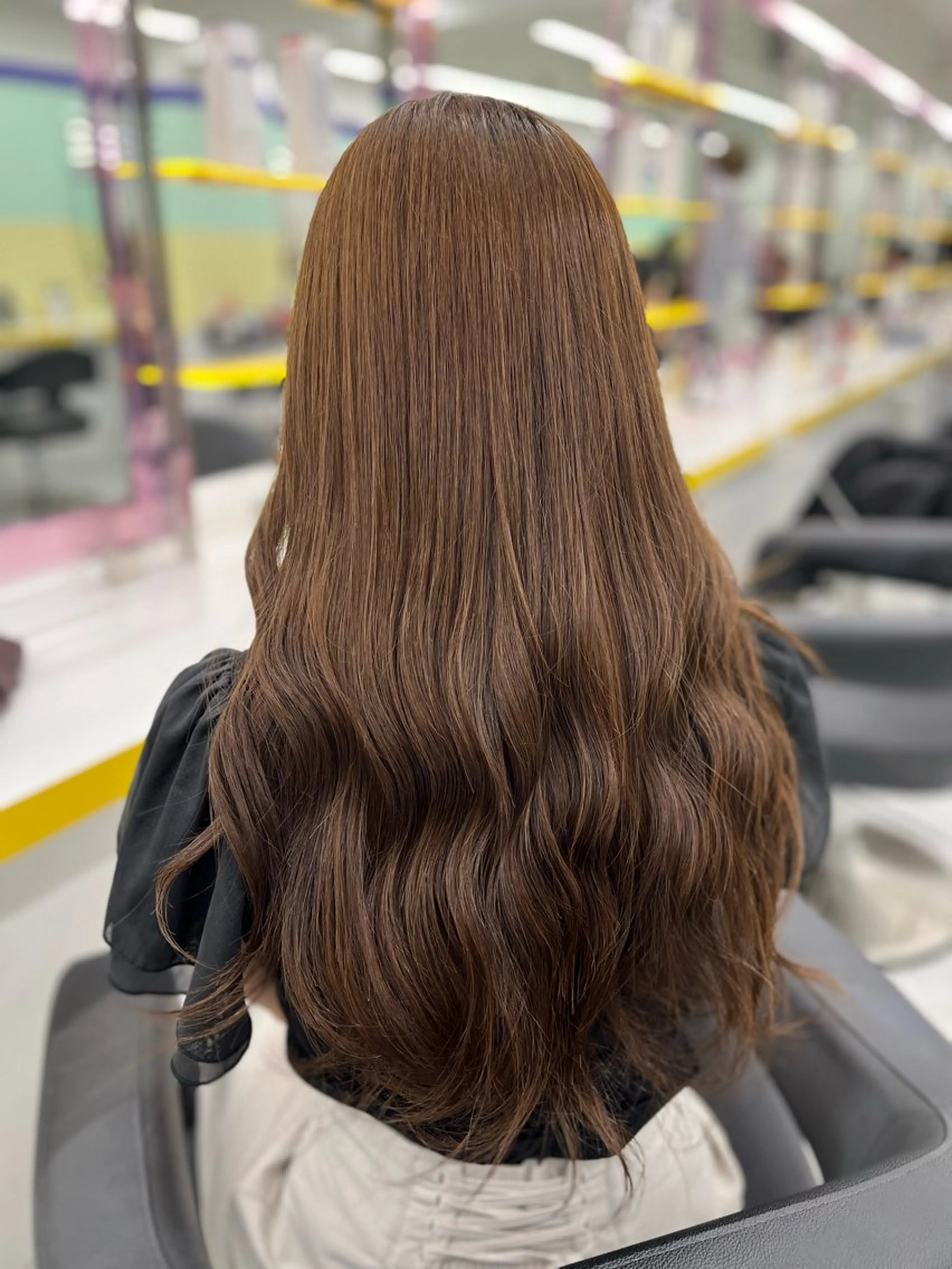 ロング カラー ヘアカラー ハイトーンカラー 🦄レイヤーカットのヘアスタイル