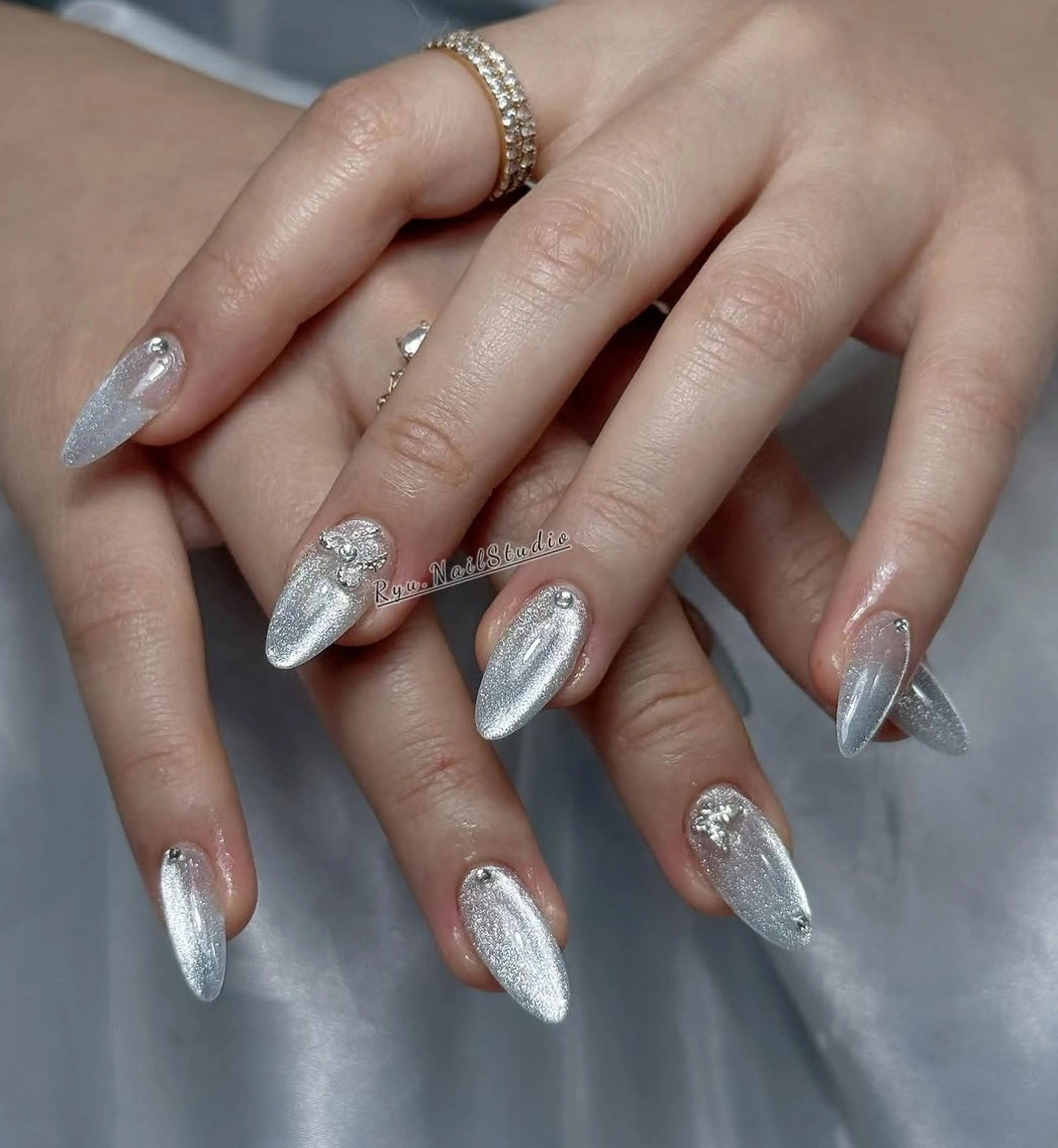 ネイル アートネイル フラワーネイル フレンチネイル ジェルネイル グラデーション ハンドネイル Ryunail所属・Ryu Nail NekoChanのネイルデザイン