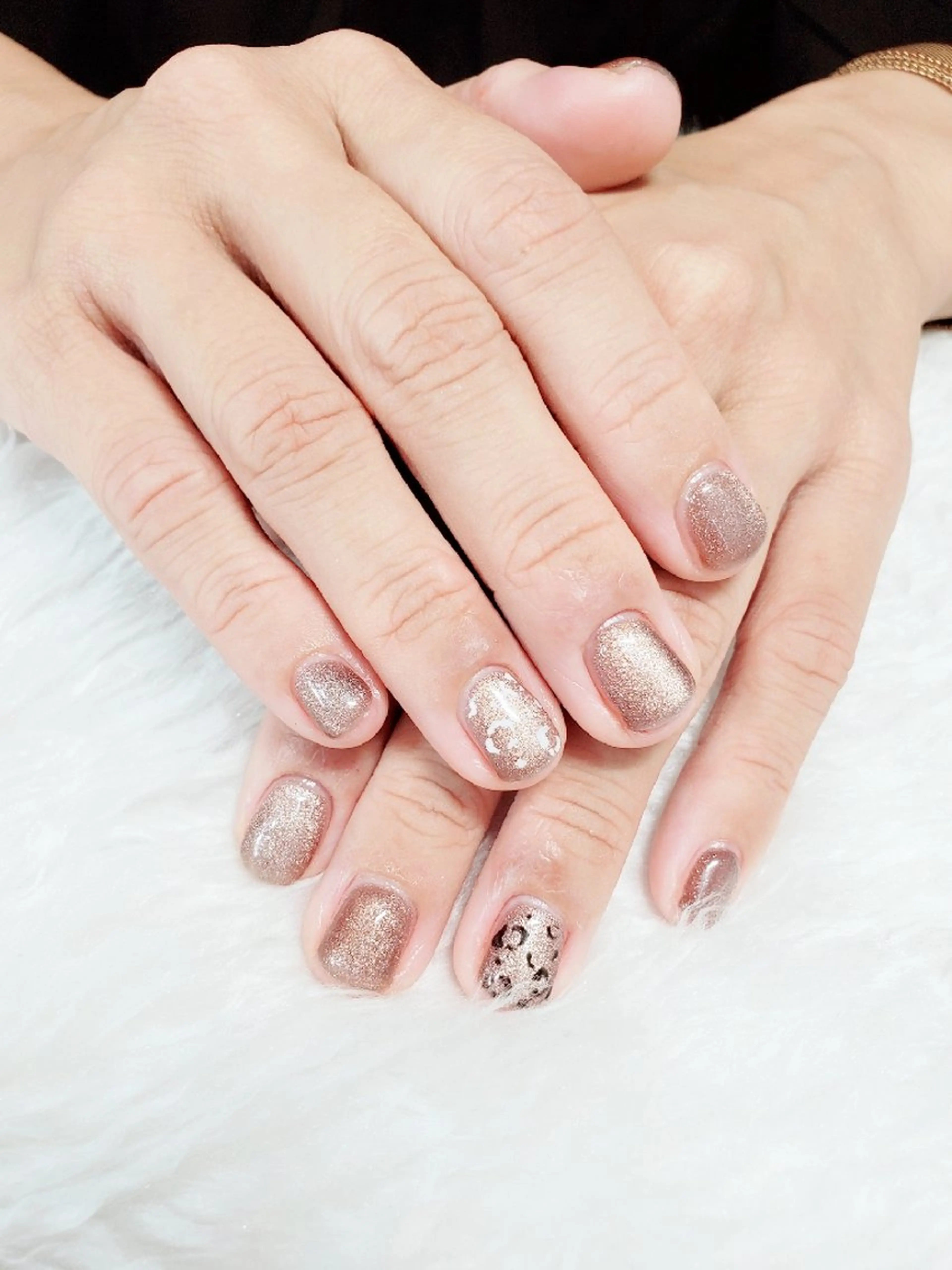 ネイル アニマル柄 マグネットネイル ハンドネイル ネイルサロンベルティ .ひとみのネイルデザイン