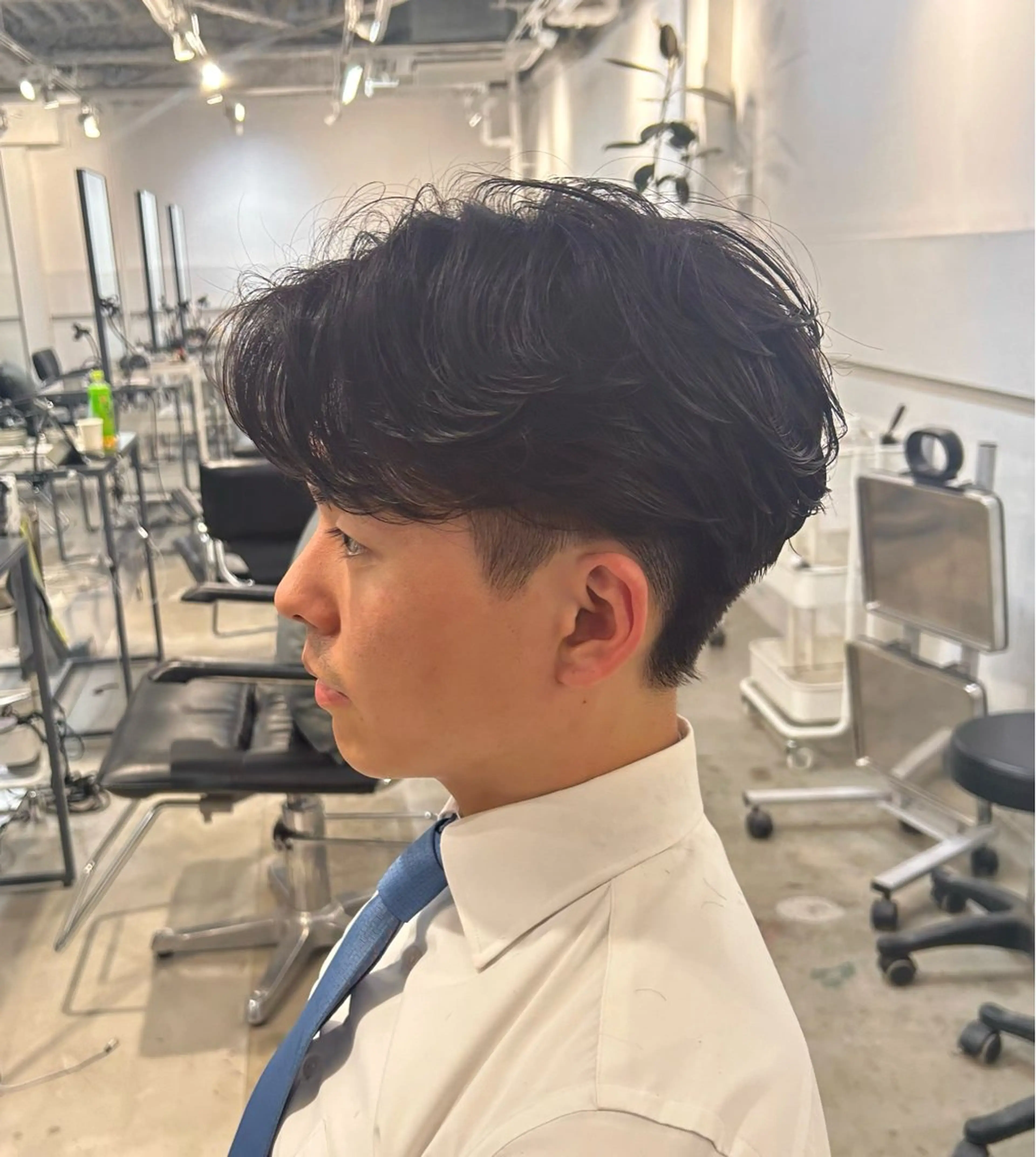 パーマ メンズ ビジネス センターパート フェードカット フェザーパーマ メンズ韓国風 カット 縮毛矯正 トリートメント ヘアセット 💈メンズパーマの 匠💈曲がる縮毛矯正のヘアスタイル