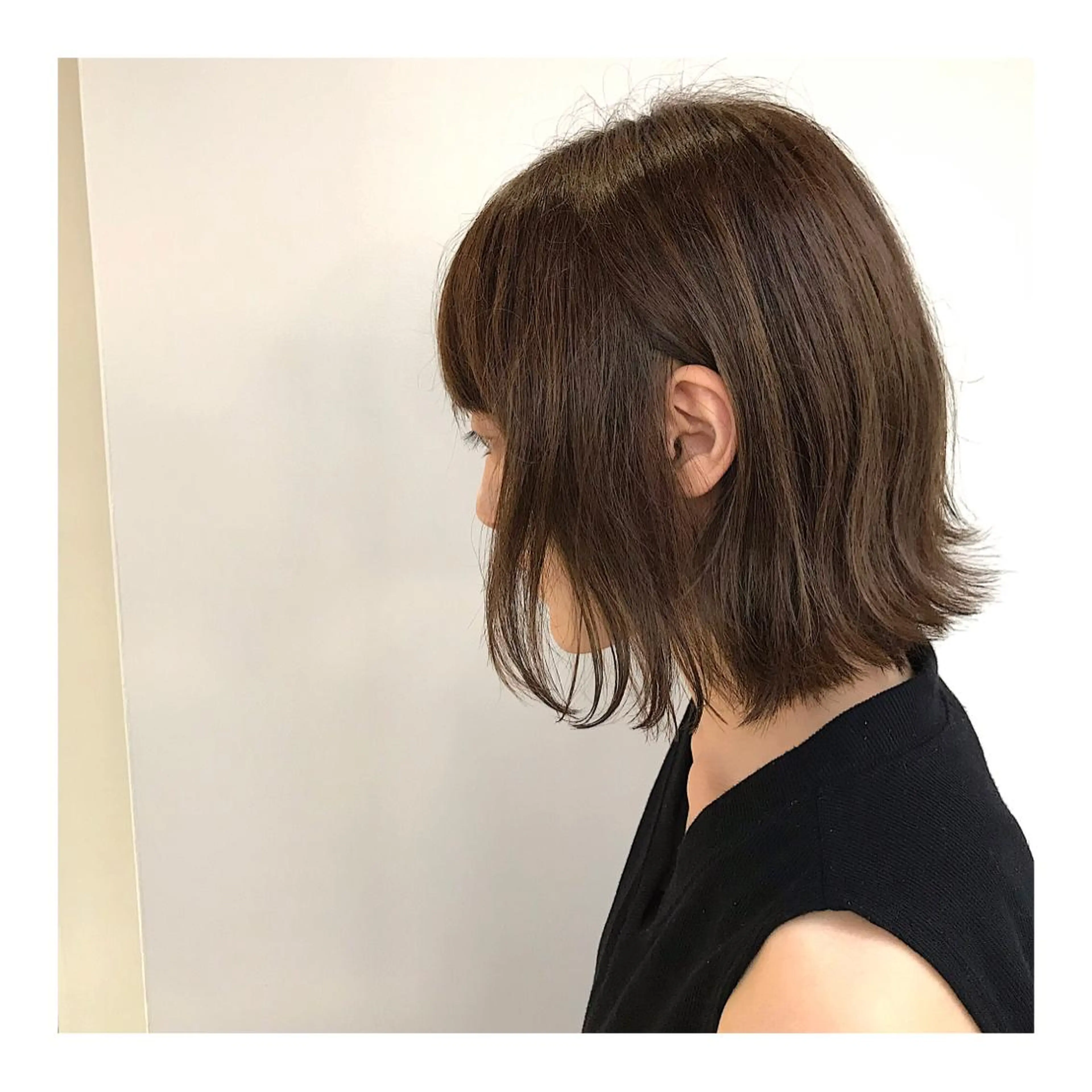 ミディアム カラー 30代からの大人 ショートのヘアスタイル