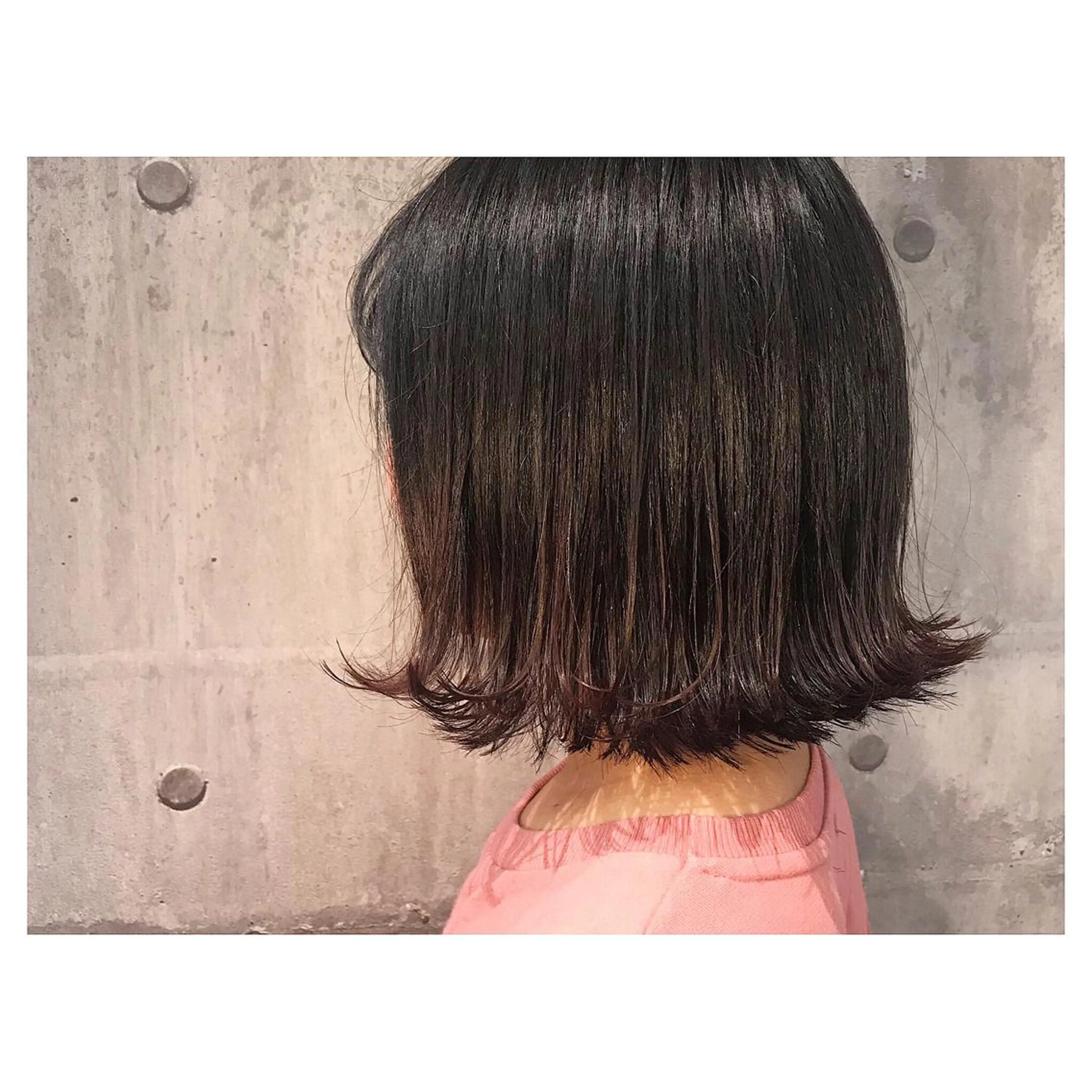 ショート ボブ 外ハネヘア ﾊｲﾄｰﾝ/ｼｮｰﾄ 村上淳乃🐥のヘアスタイル