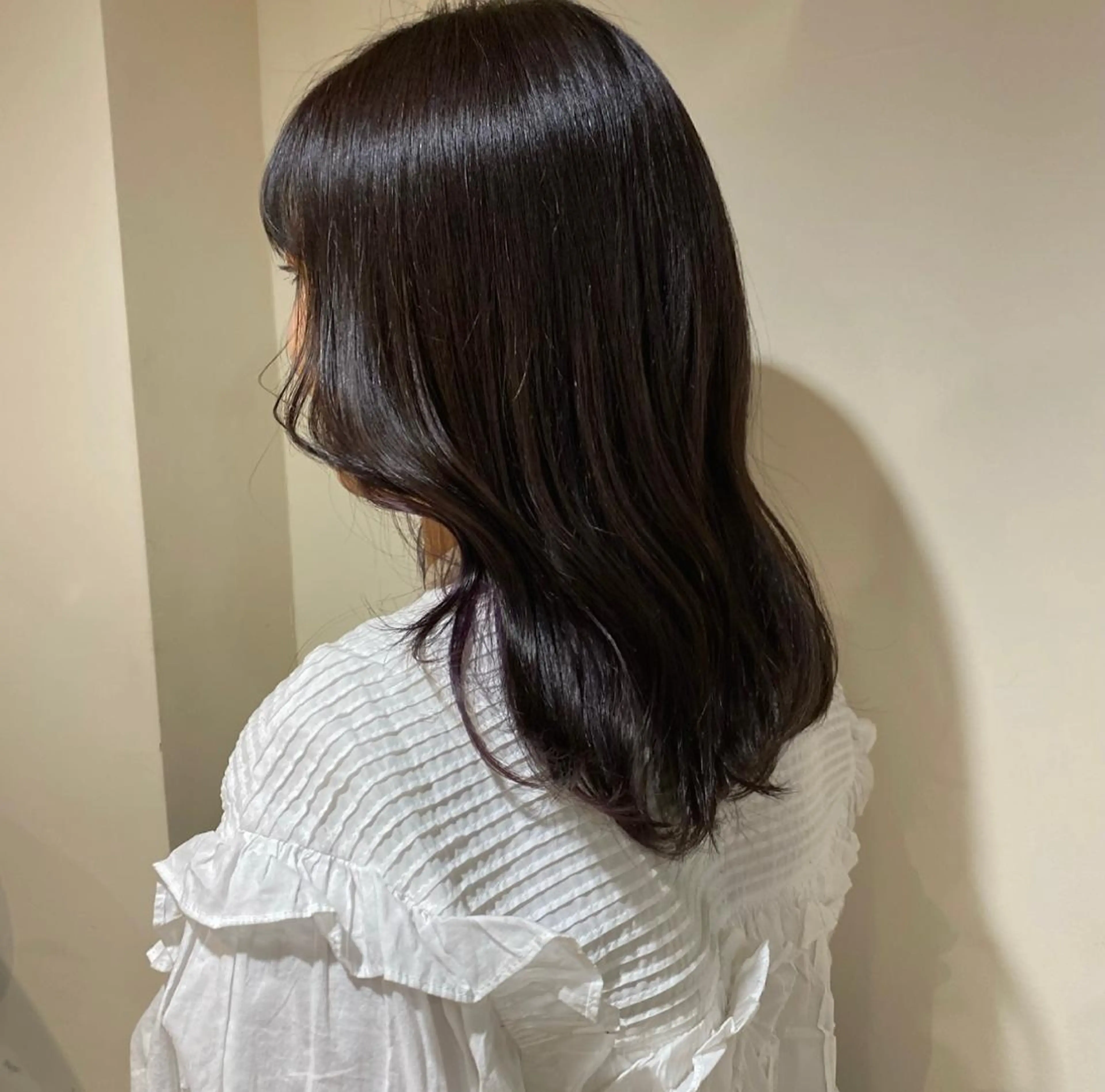 ミディアム カラー ブラウンカラー ラベンダーカラー io濱川 遥のヘアスタイル