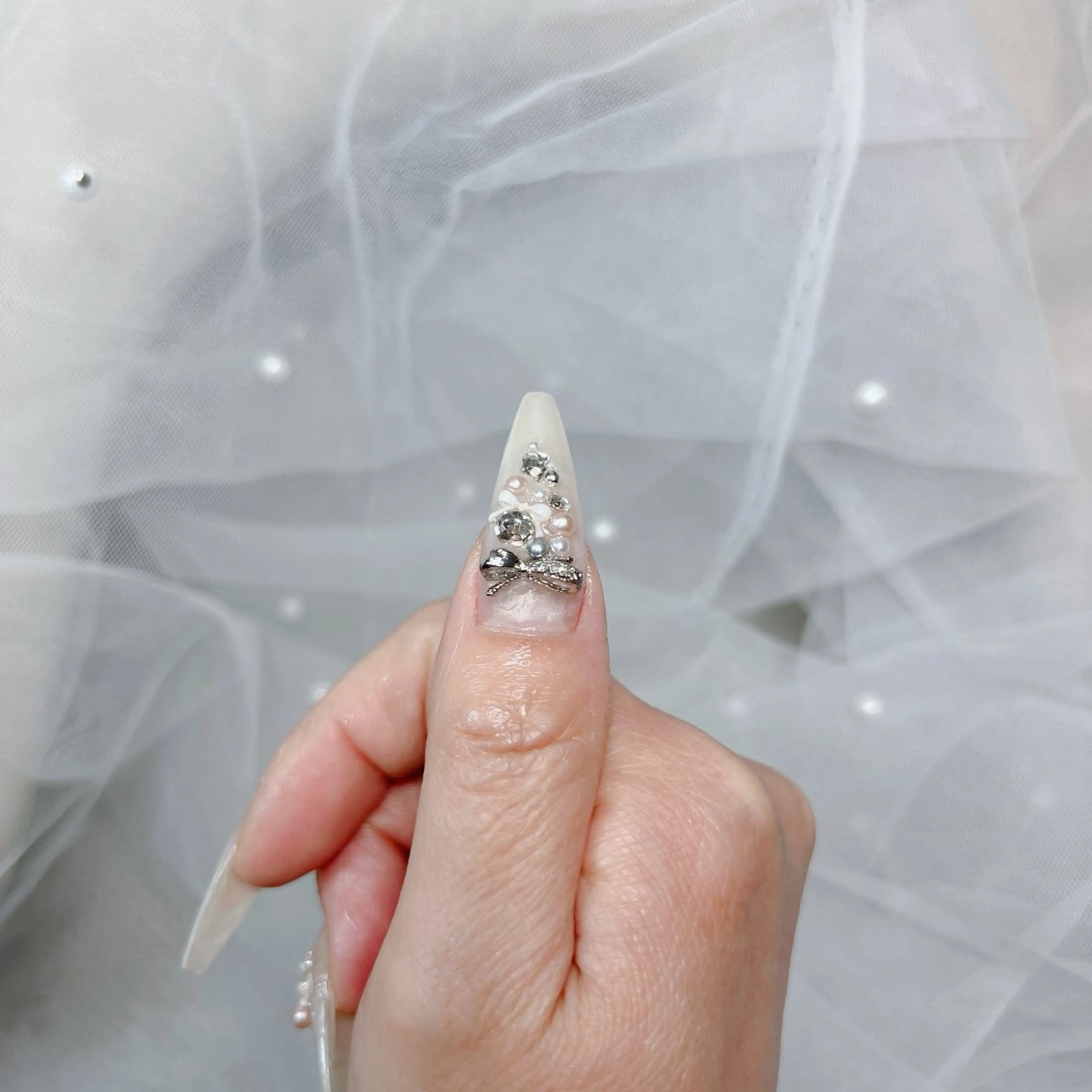 ネイル アートネイル オーロラネイル チークネイル 長さ出し フットネイル Noiranail_ studioのネイルデザイン