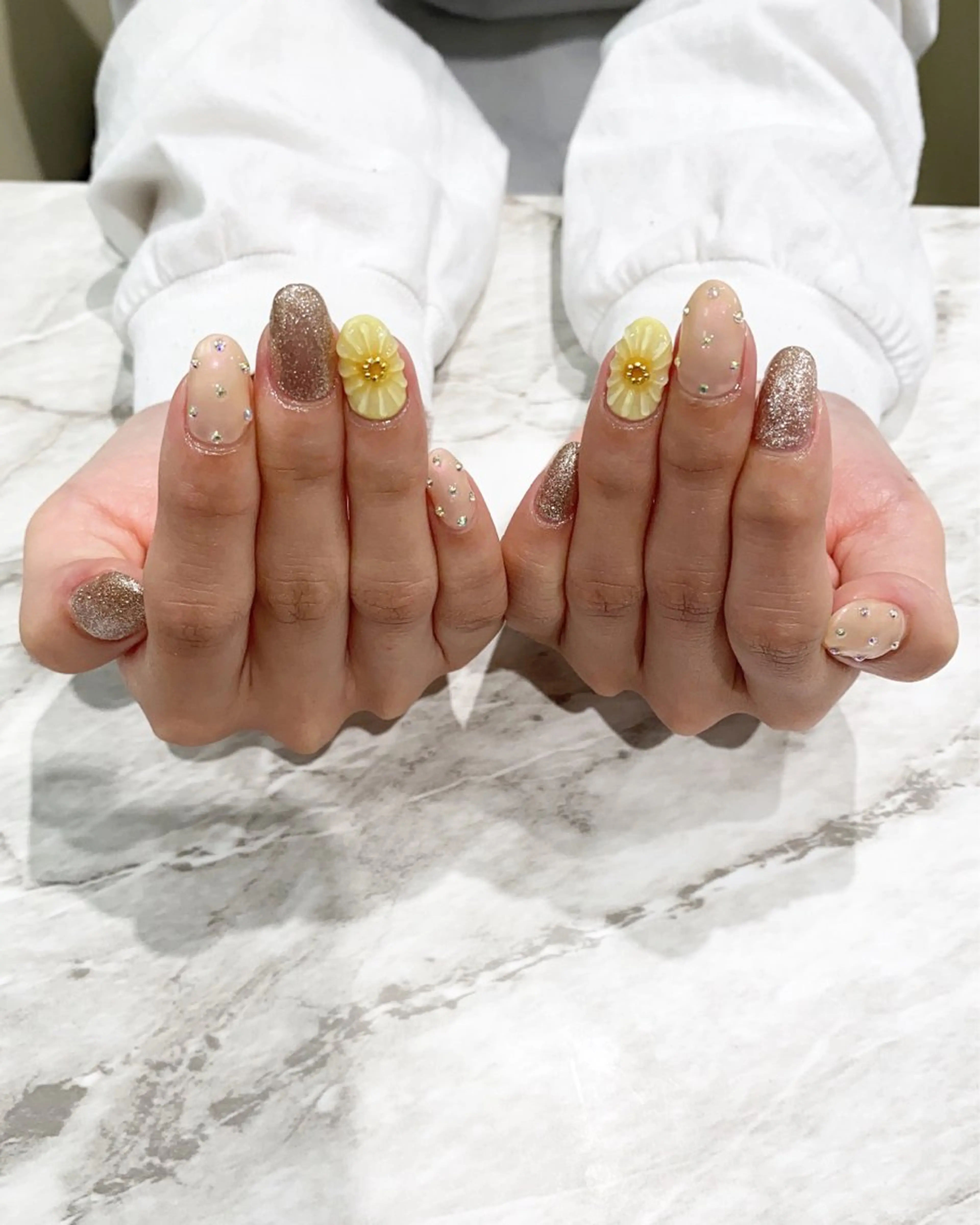 ネイル オーロラネイル ハンドネイル フットネイル ハンドケア nail salon  AlgeTy所属・✴︎:.｡. MAKI.｡.:✴︎のネイルデザイン