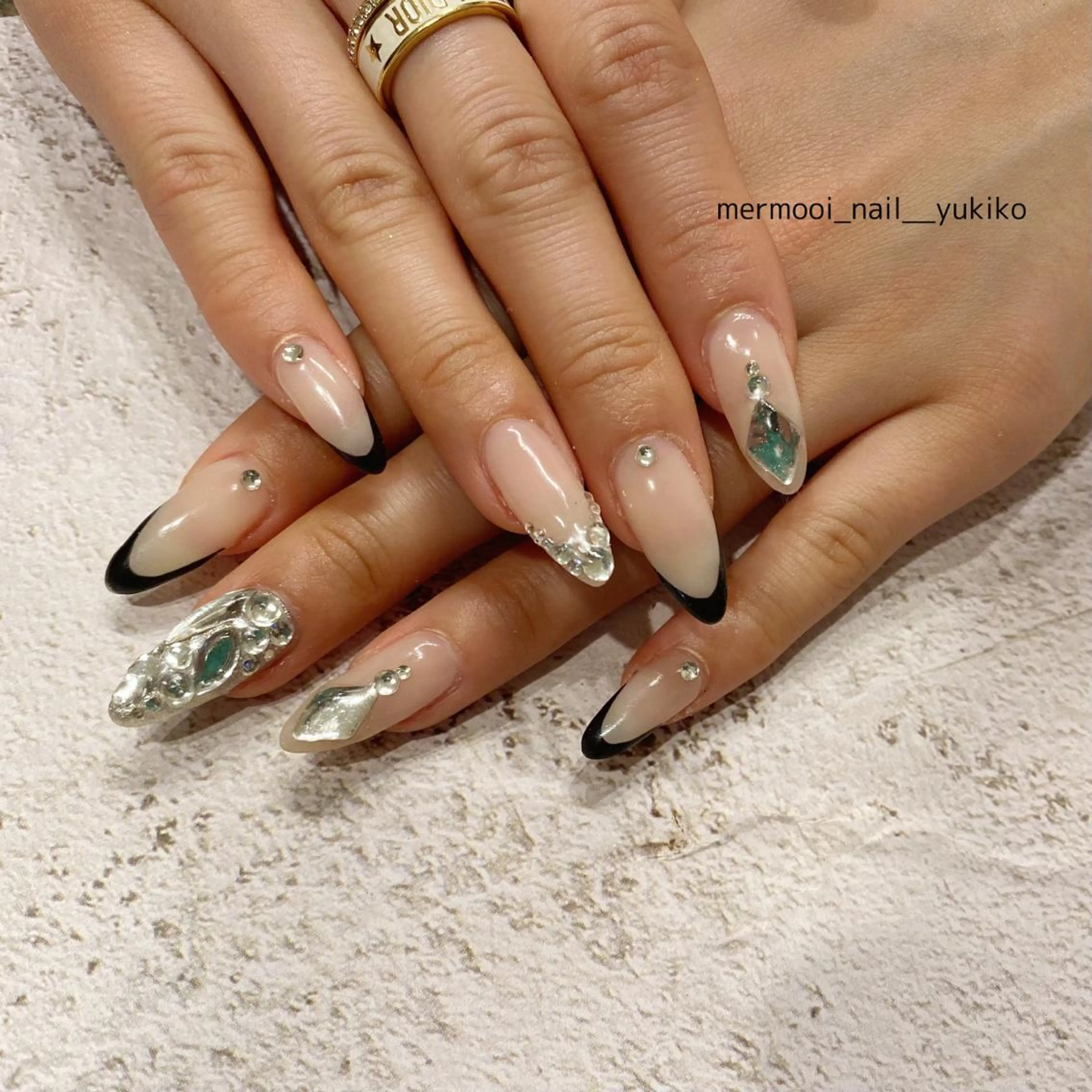ネイル フレンチネイル 韓国ネイル ストーンネイル ワンホンネイル ハンドネイル mermooi nailのネイルデザイン