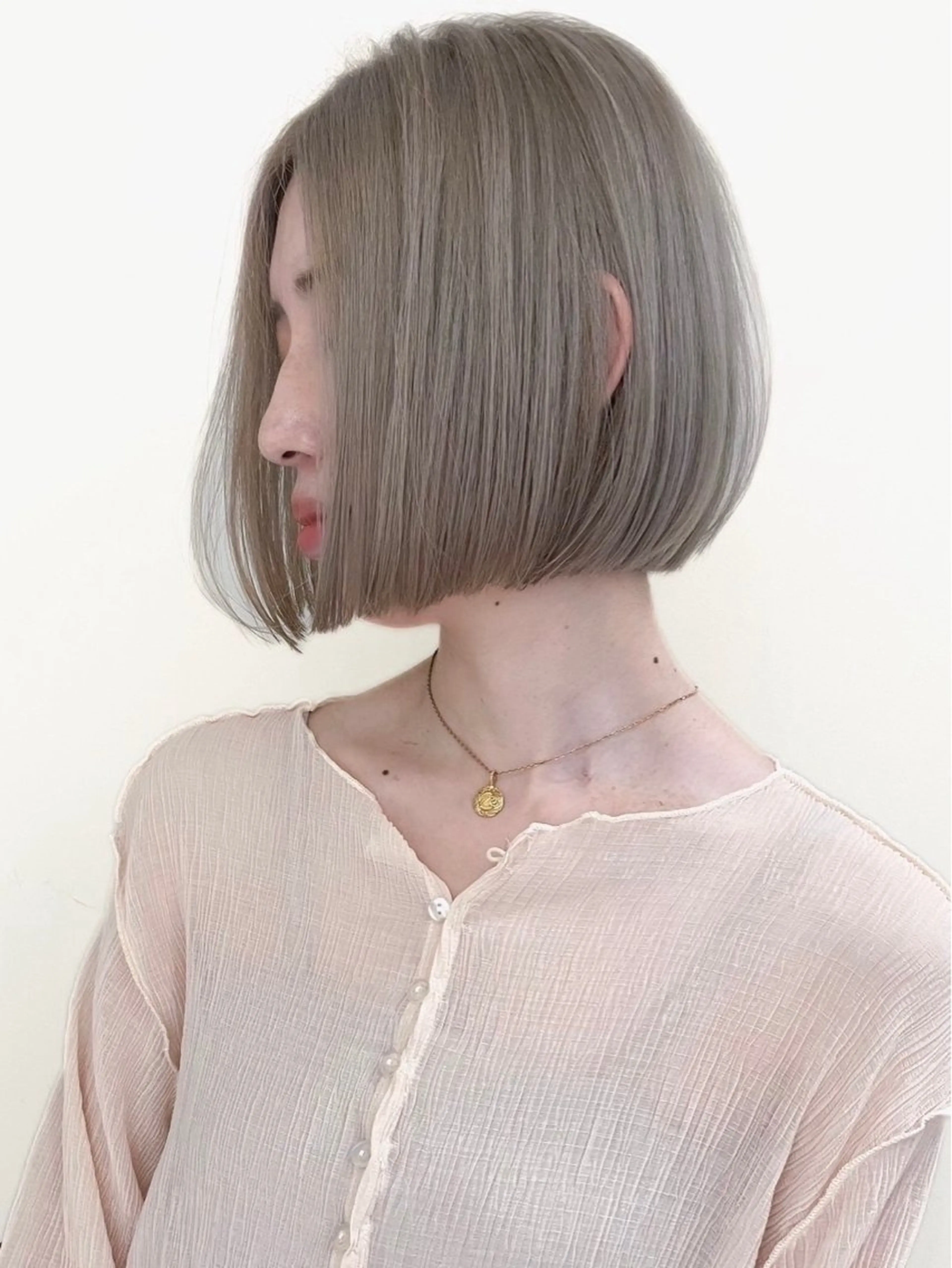 ショート カラー ヘアカラー 大塚 加奈恵のヘアスタイル