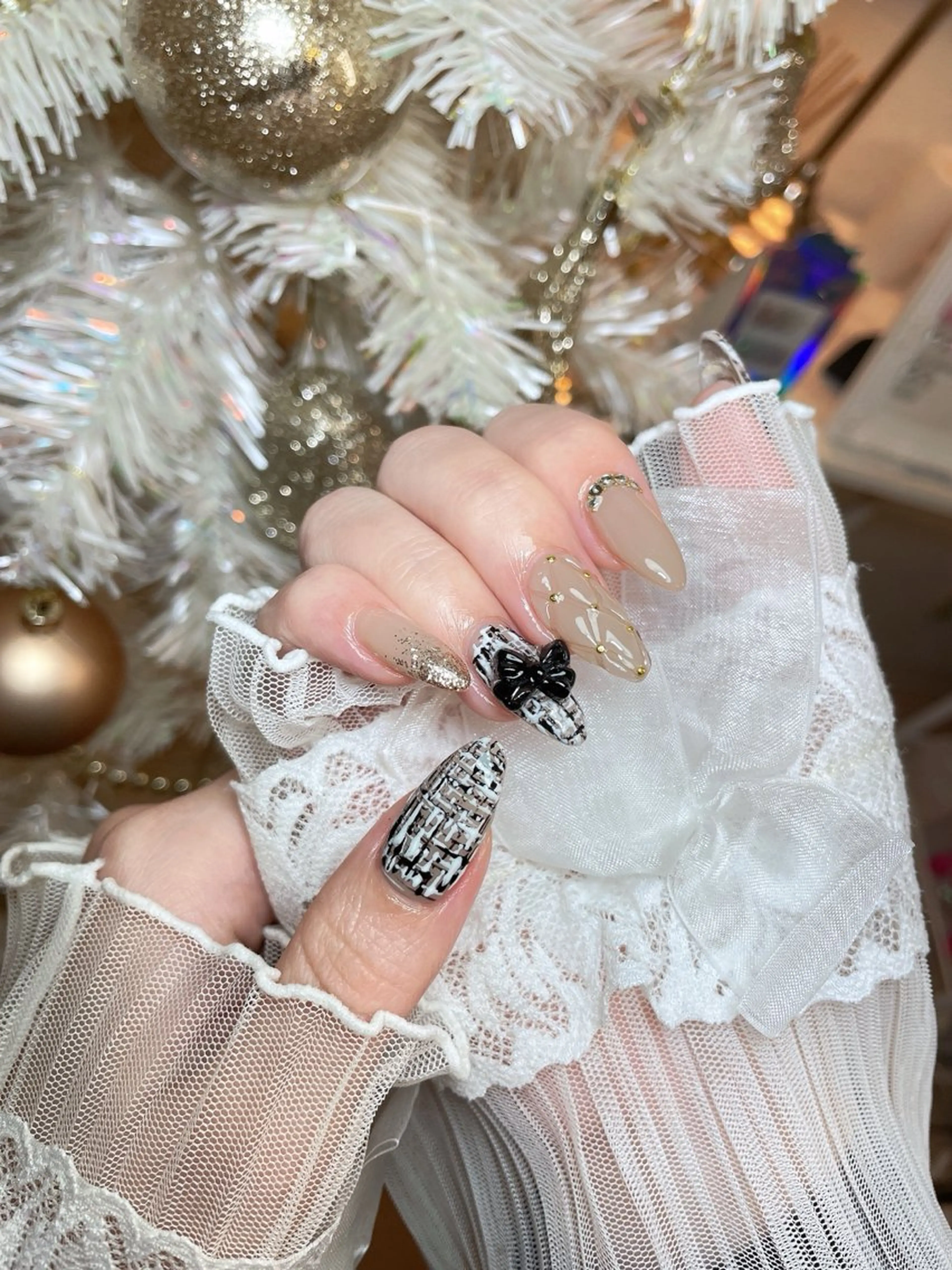 ネイル 23時まで❤︎韓国、 ワンホンネイルのネイルデザイン