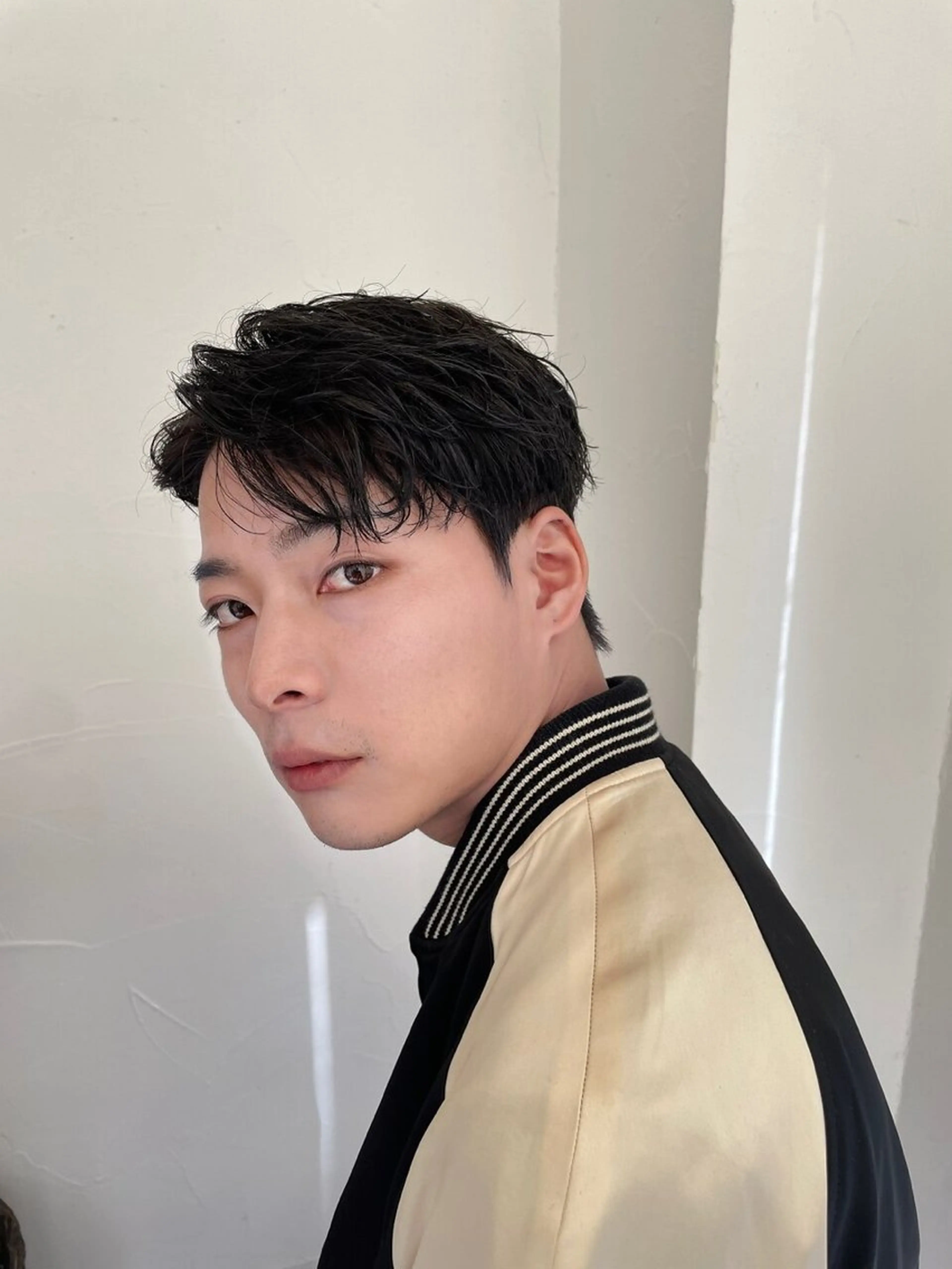 メンズ センターパート ダウンパーマ フェードカット フェザーパーマ カルマパーマ カット パーマ MEN’SsalonHYPE所属・メンズカット/布施/ 秋山　涼のヘアスタイル