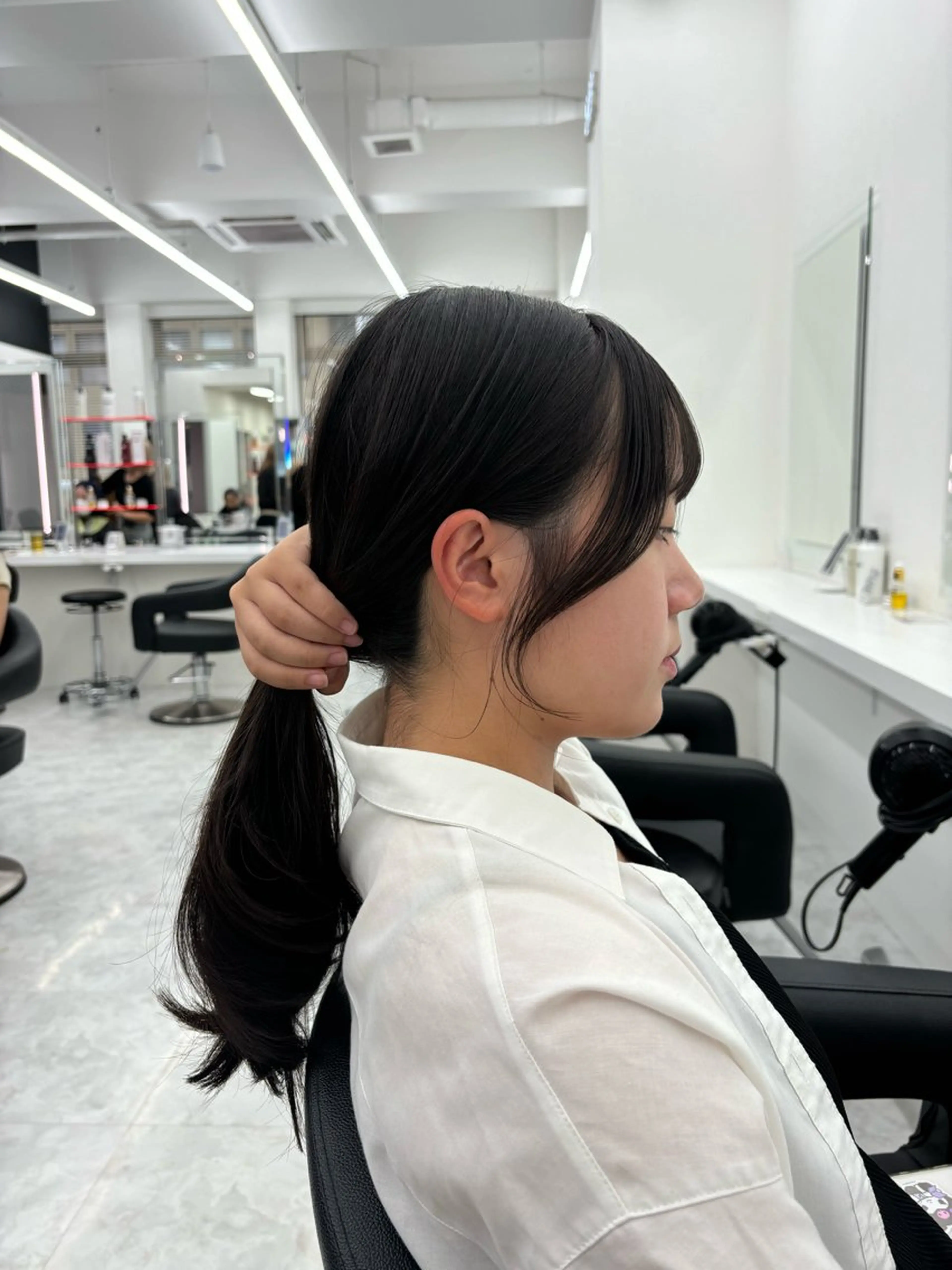 ロング カット ヘアカラー トリートメント ヘッドスパ ヘアセット 韓国レイヤー ハッシュカットのヘアスタイル