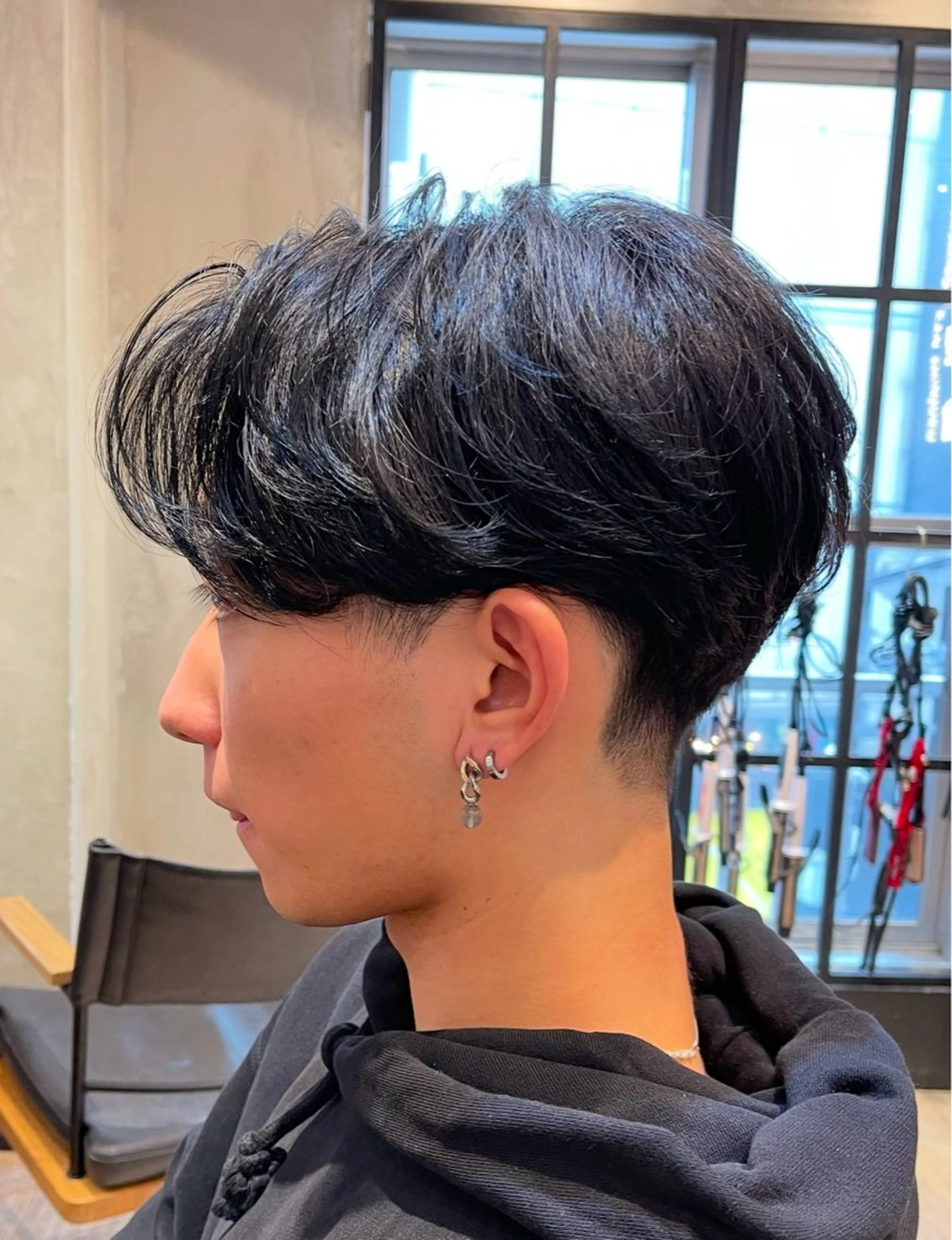 ショート パーマ メンズ ビジネス センターパート フェードカット フェザーパーマ メンズ韓国風 カット パーマ トリートメント ヘアセット amie高崎所属・高崎メンズパーマ 髪質改善TAKEのヘアスタイル