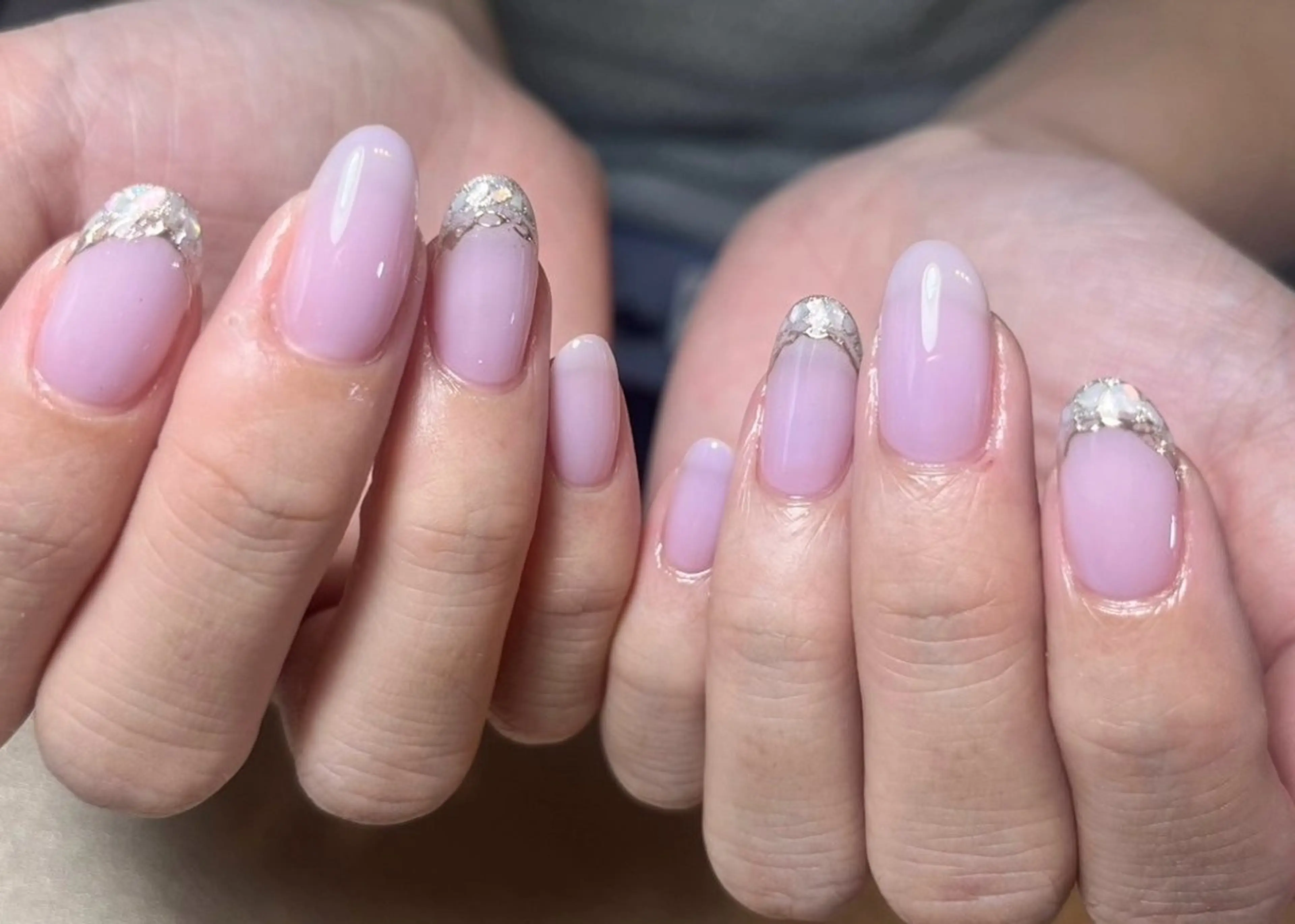 ネイル アートネイル フレンチネイル キラキラネイル ミラーネイル Nail&Beauty Salon Sis所属・Sis🩶パラジェル Madokaのネイルデザイン