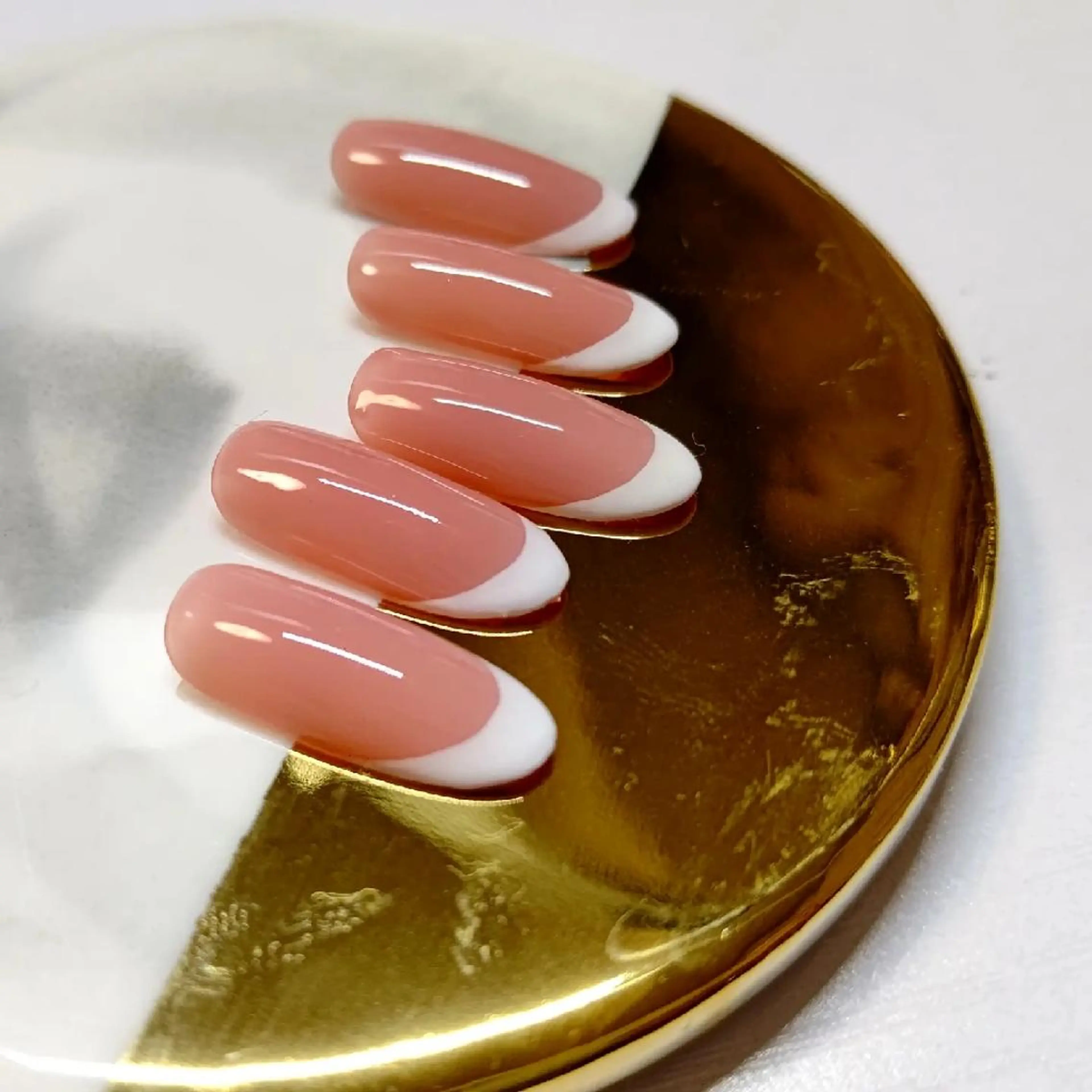 ネイル フレンチネイル ピンク ホワイト Éclat~エクラ~ Mizukiのネイルデザイン