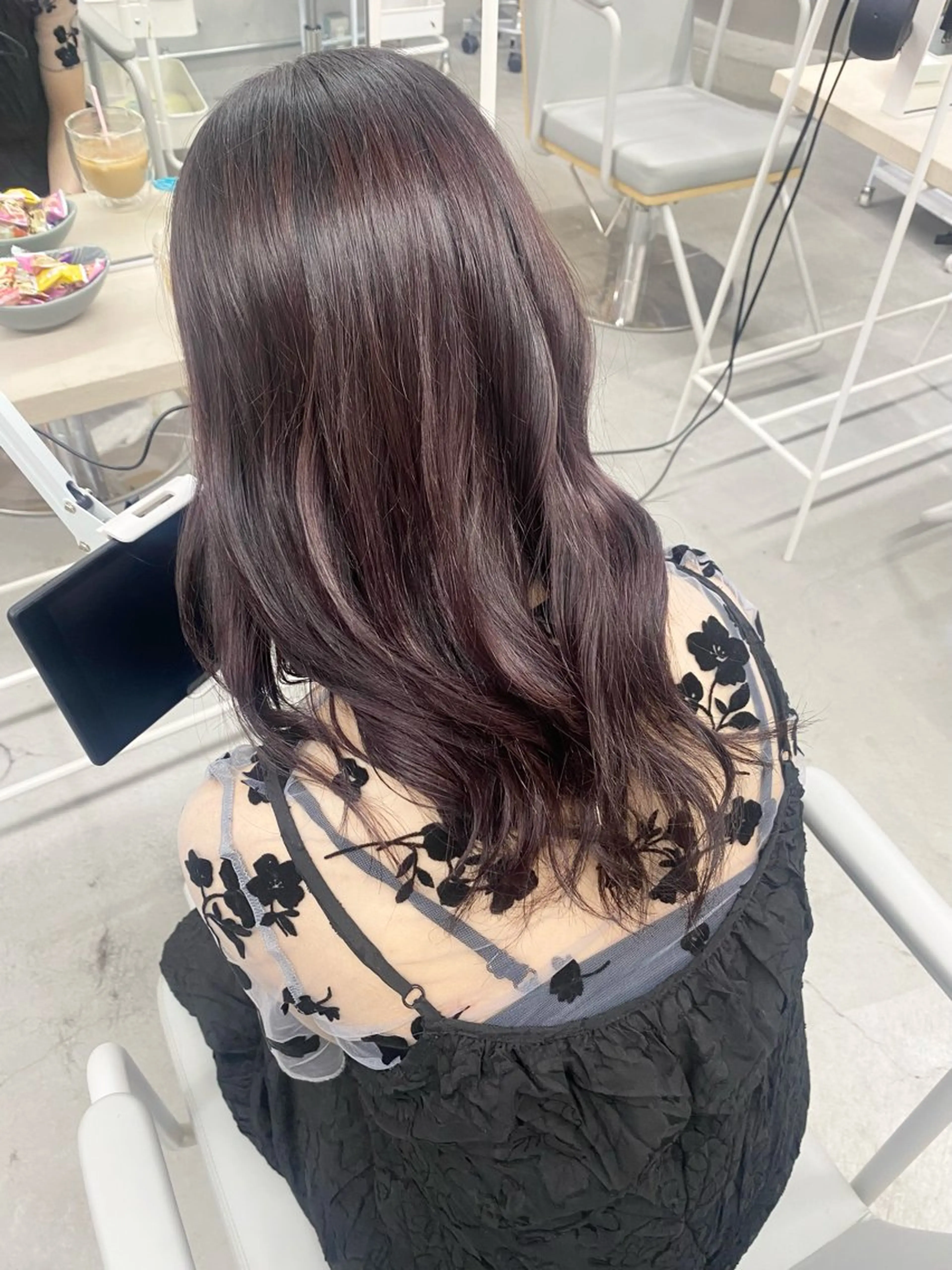 セミロング カラー カット ヘアカラー トリートメント qulim所属・前橋 姫奈のヘアスタイル