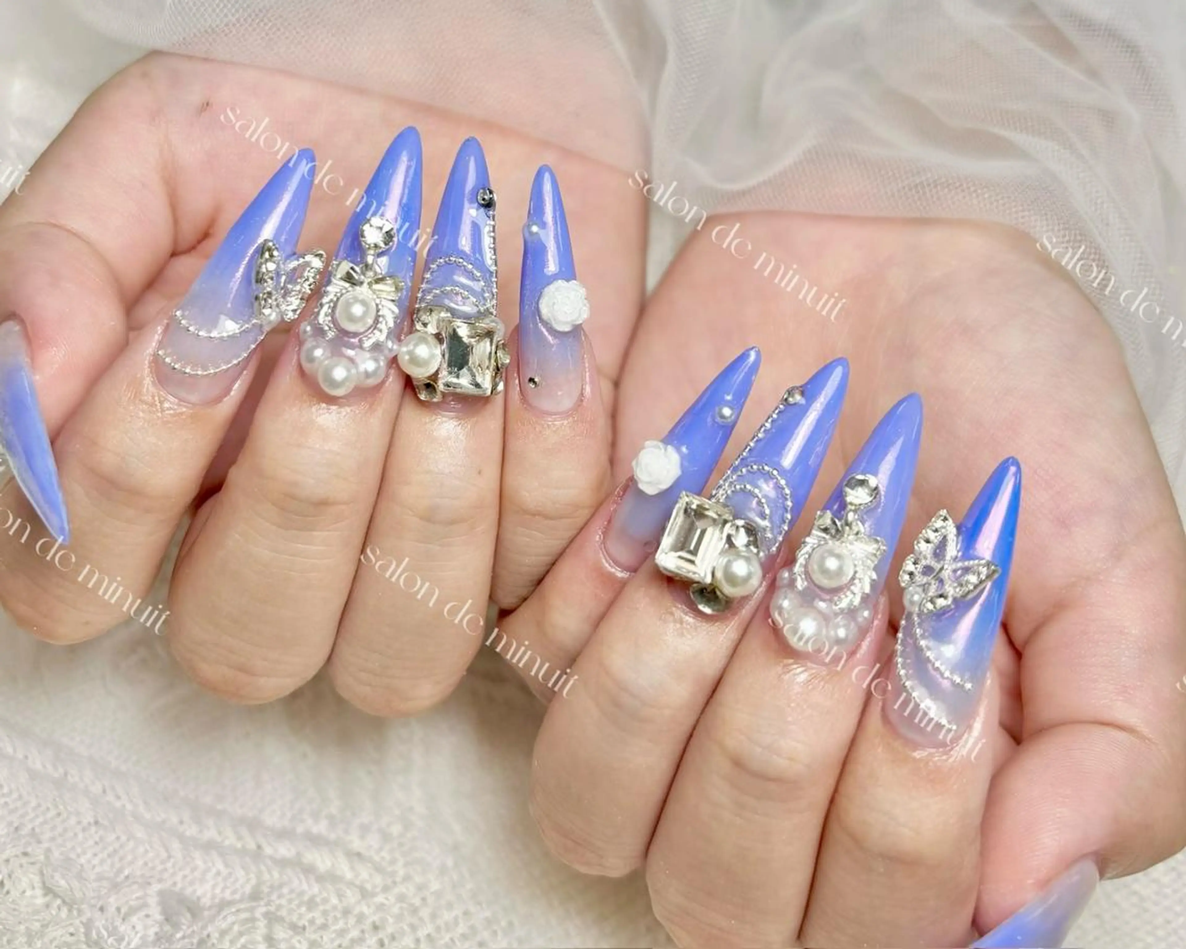 ネイル Salon de Minuit🦩のネイルデザイン