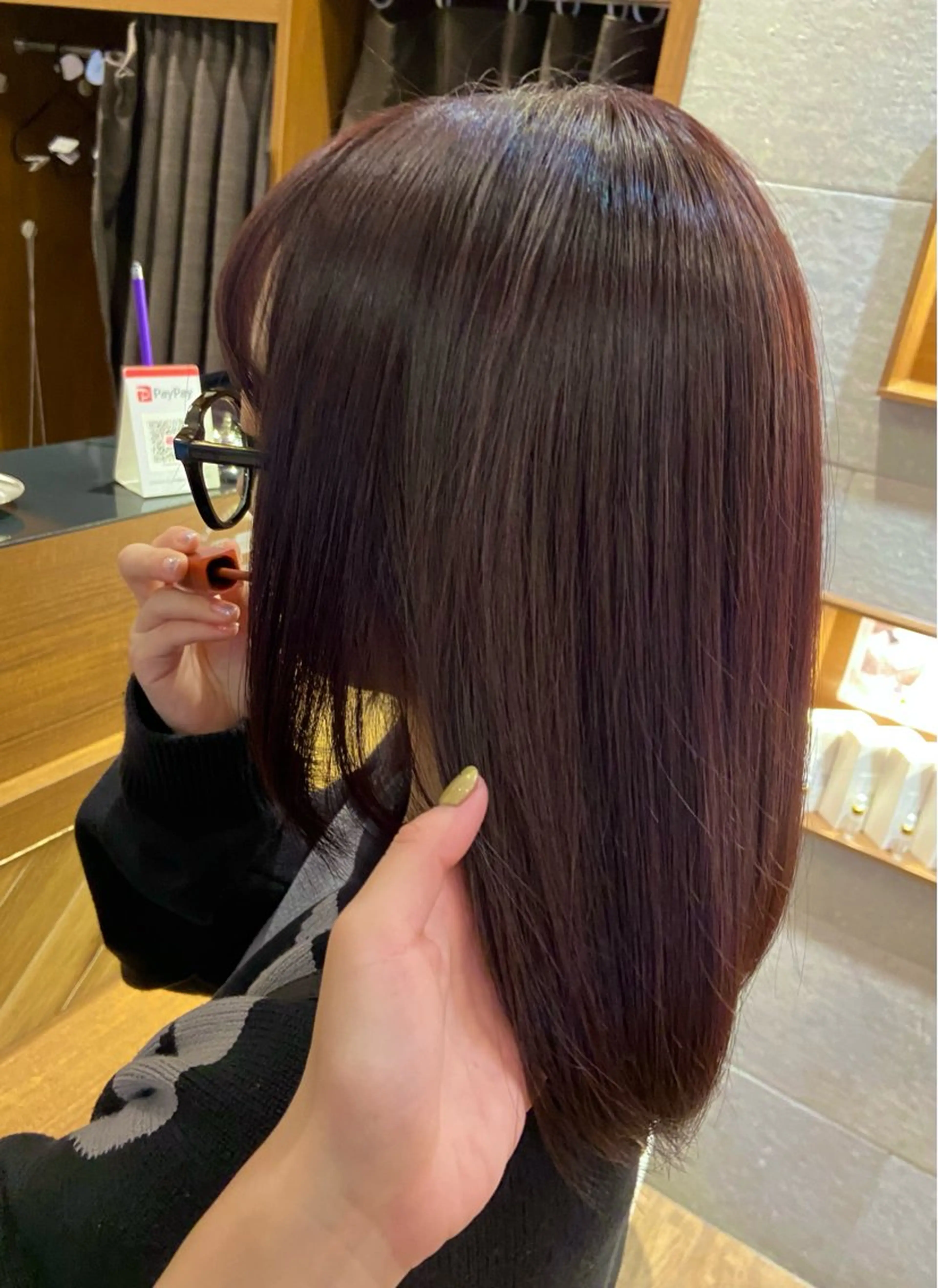 ミディアム カラー カシス ヘアカラー 透明感カラー｜ める🎀のヘアスタイル