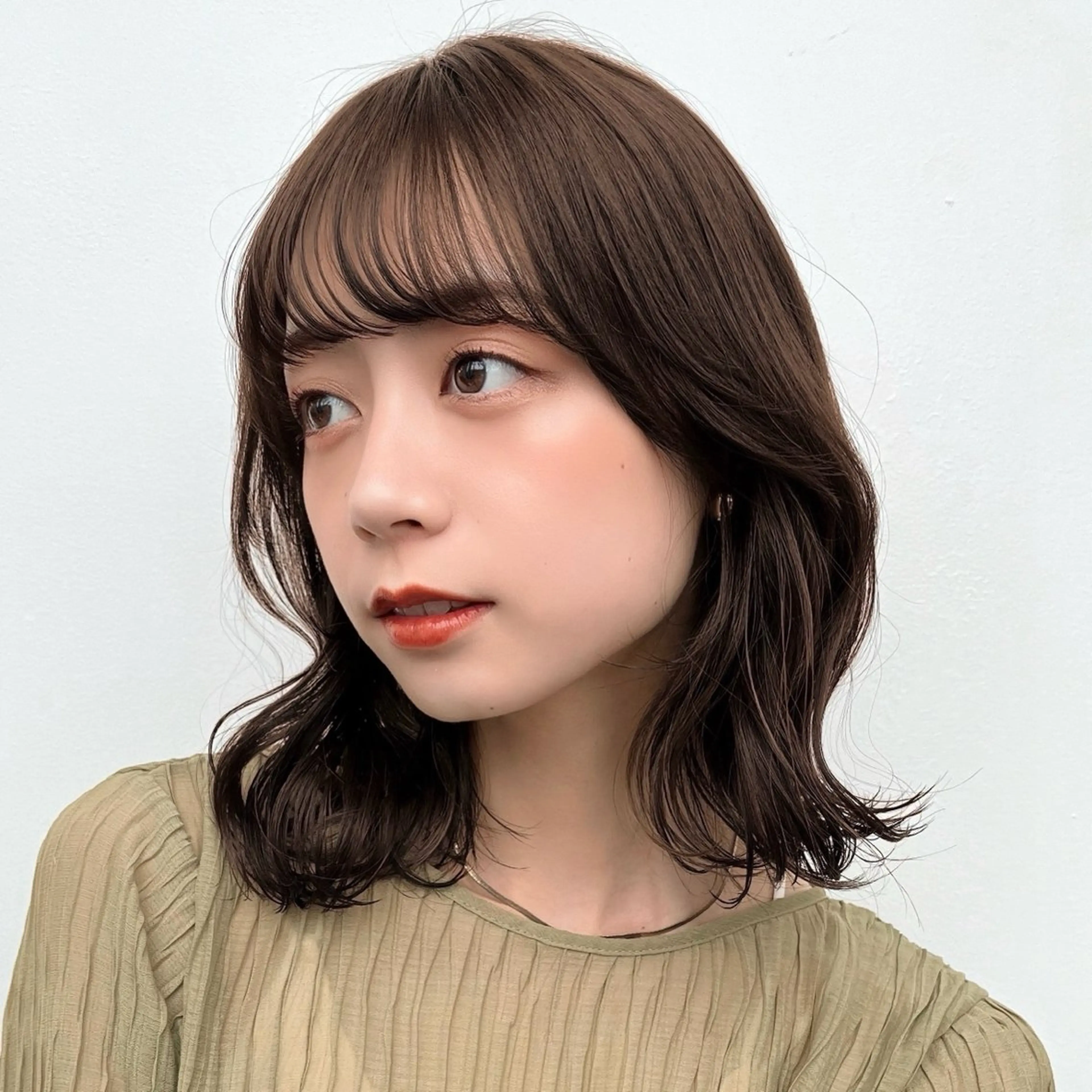 ミディアム カラー ヘアアレンジ ベージュカラー 透明感カラー ボブ くびれヘア レイヤーカット カット ヘアカラー トリートメント 🌱ボブ/レイヤー/ ベージュ/あやみ✨のヘアスタイル
