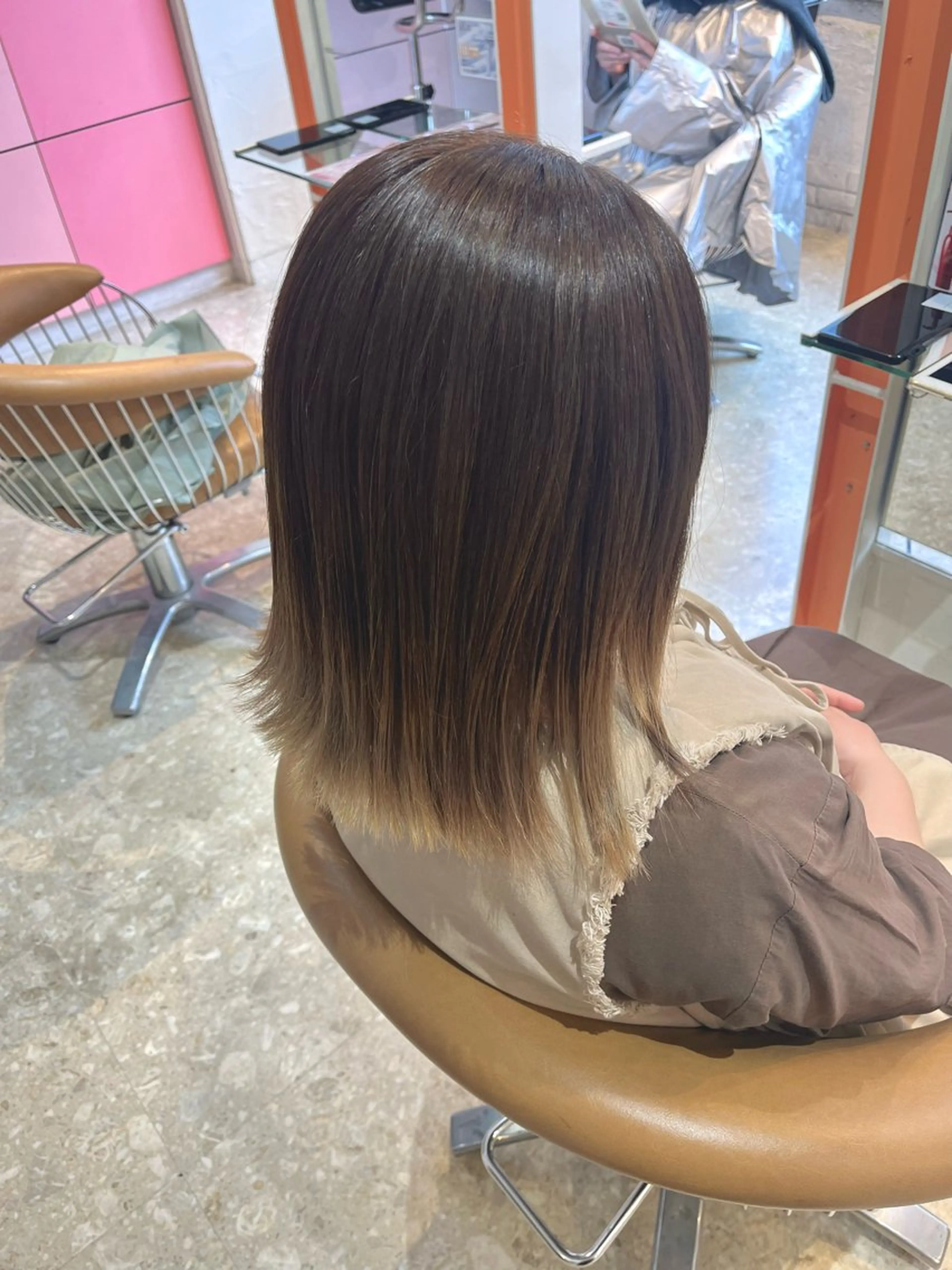 ミディアム カラー ヘアカラー うしだ かおるのヘアスタイル