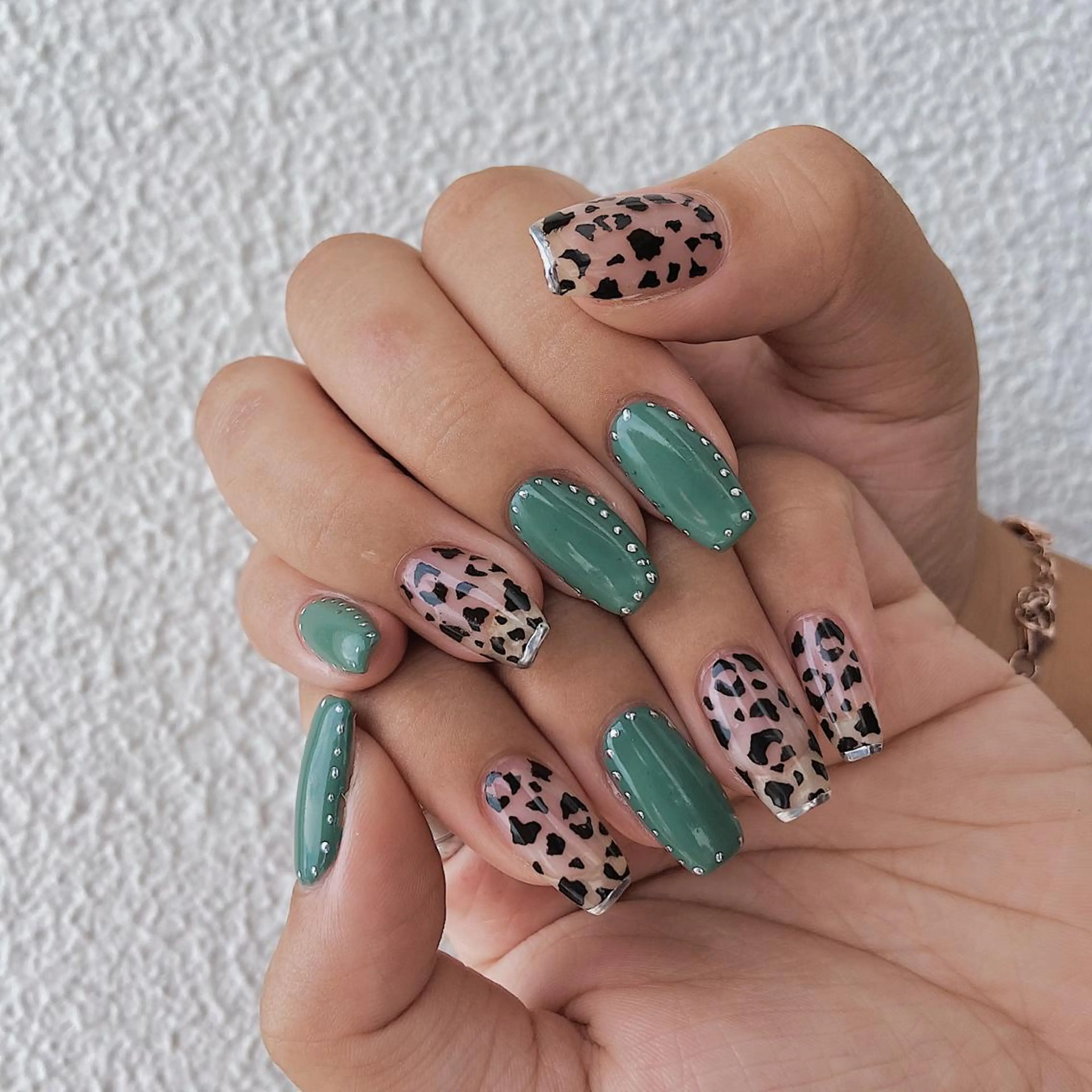 ネイル アニマル柄 クリアネイル tener 🧋yume🧋のネイルデザイン