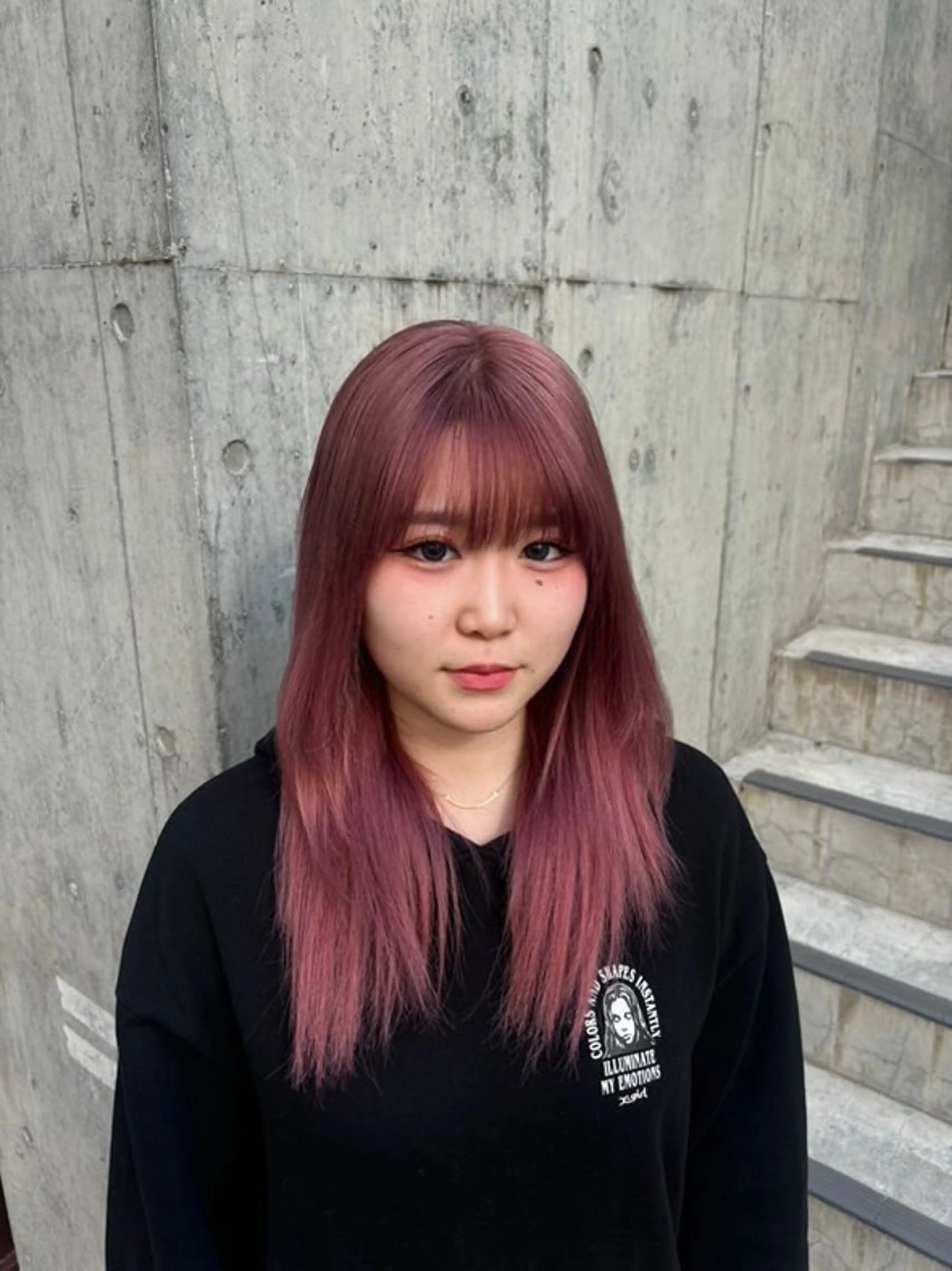 カラー 外国人風ベージュ ×18歳美容師ルイヤのヘアスタイル