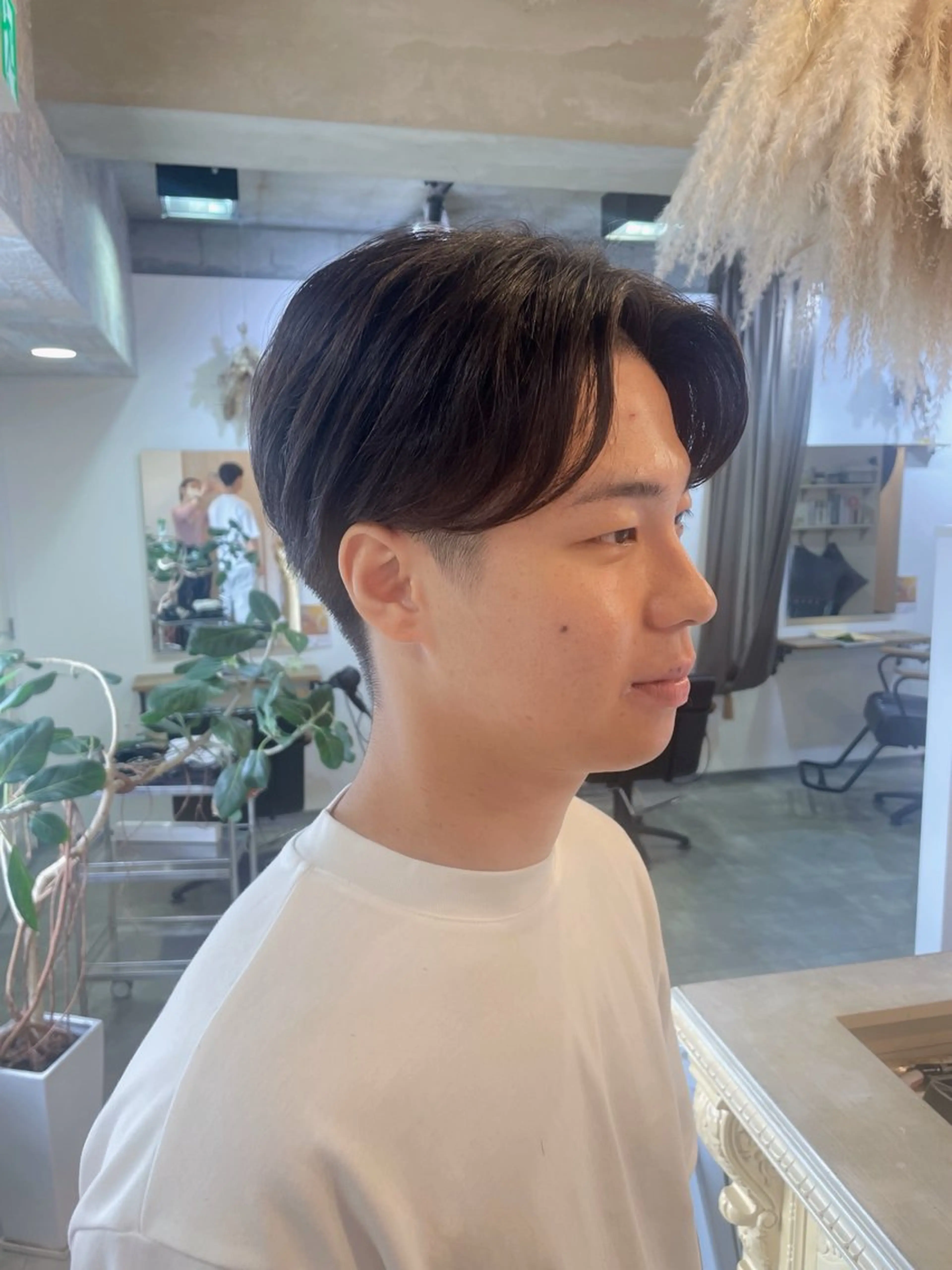 パーマ メンズ ビジネス センターパート カルマパーマ メンズパーマ 荒牧 絵美のヘアスタイル