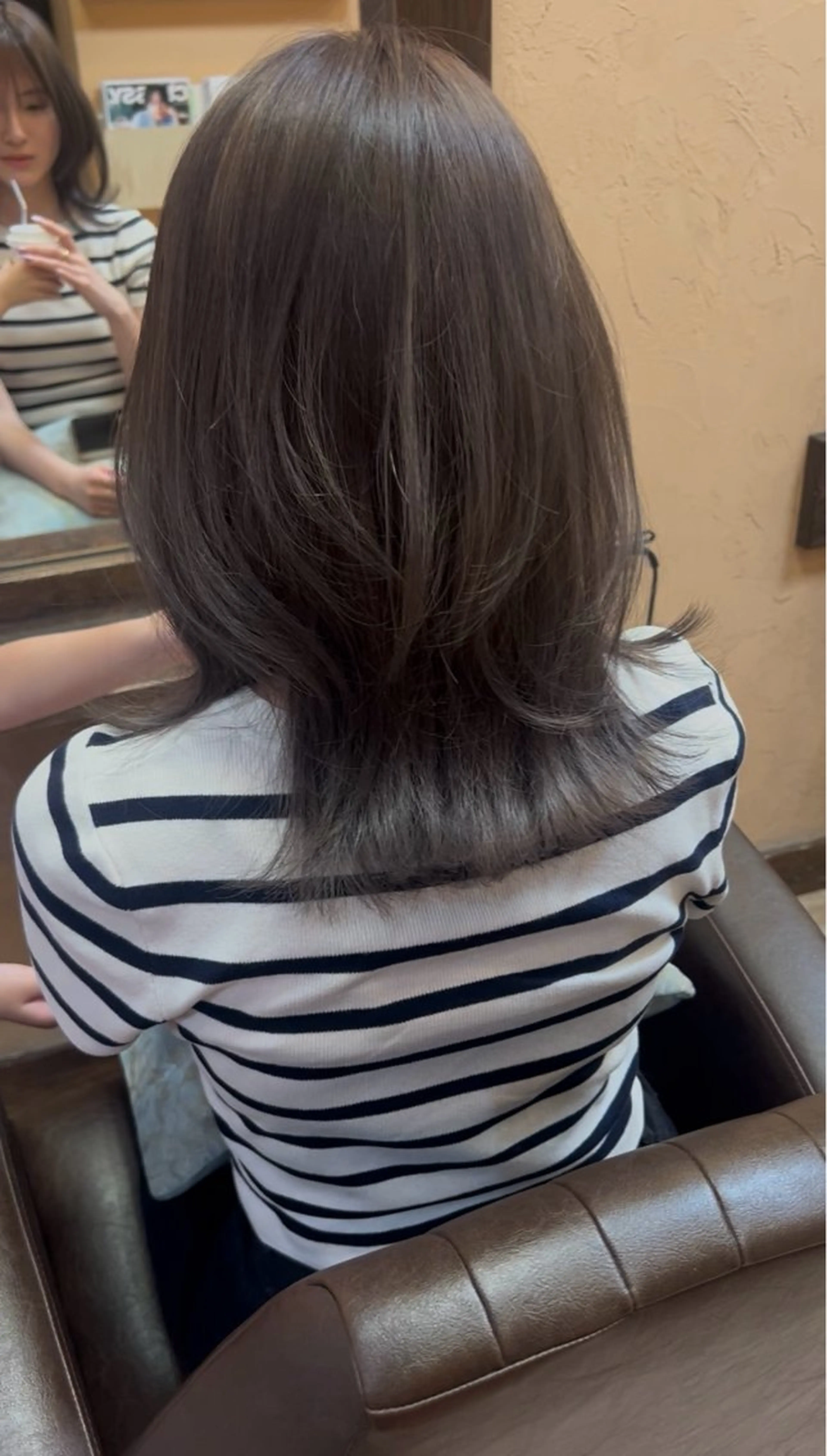 セミロング ヘアカラー 青木 舞佳のヘアスタイル