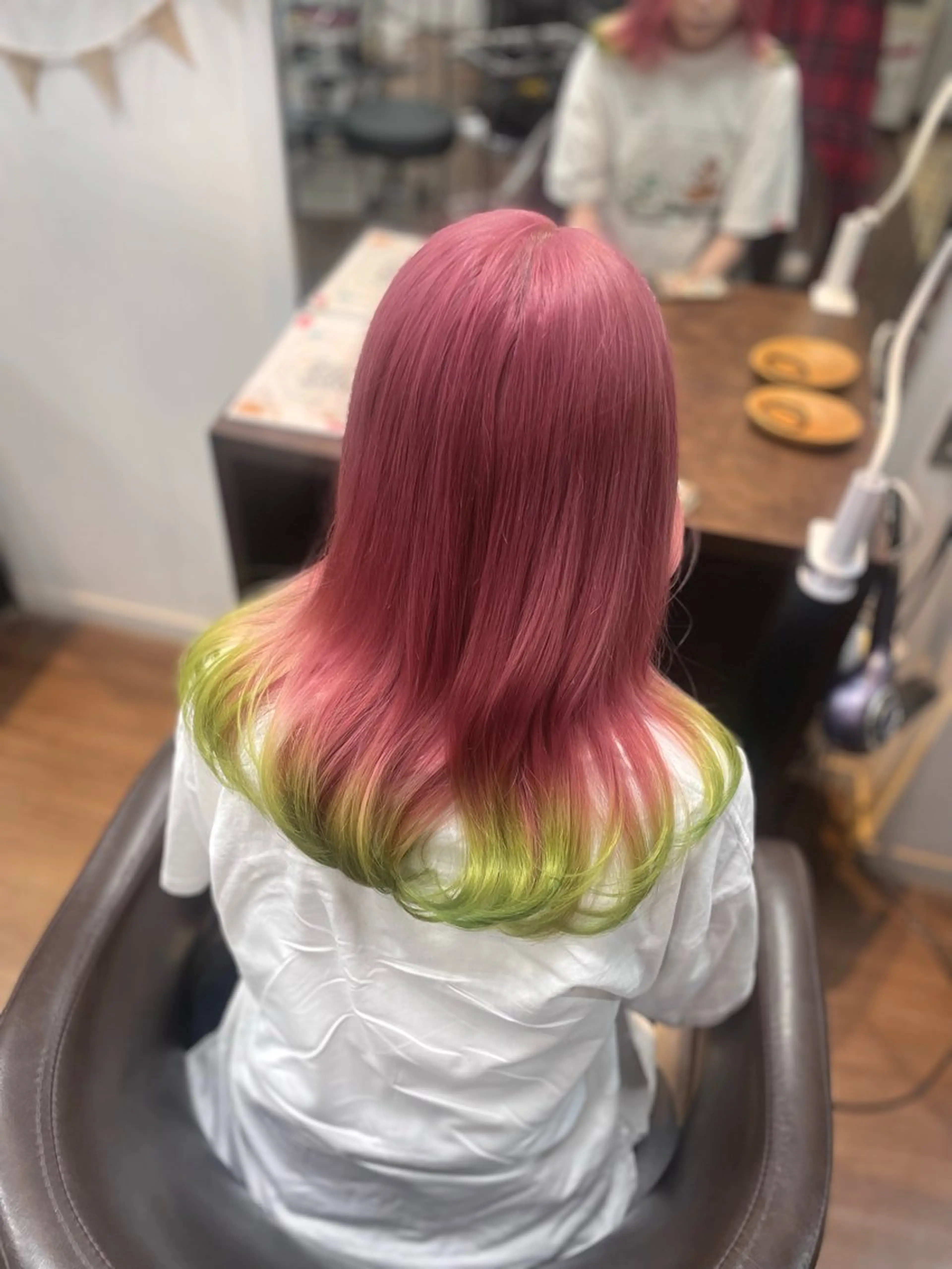 ミディアム ヘアカラー トリートメント kaho/推しカラー /ブリーチ/エクステのヘアスタイル