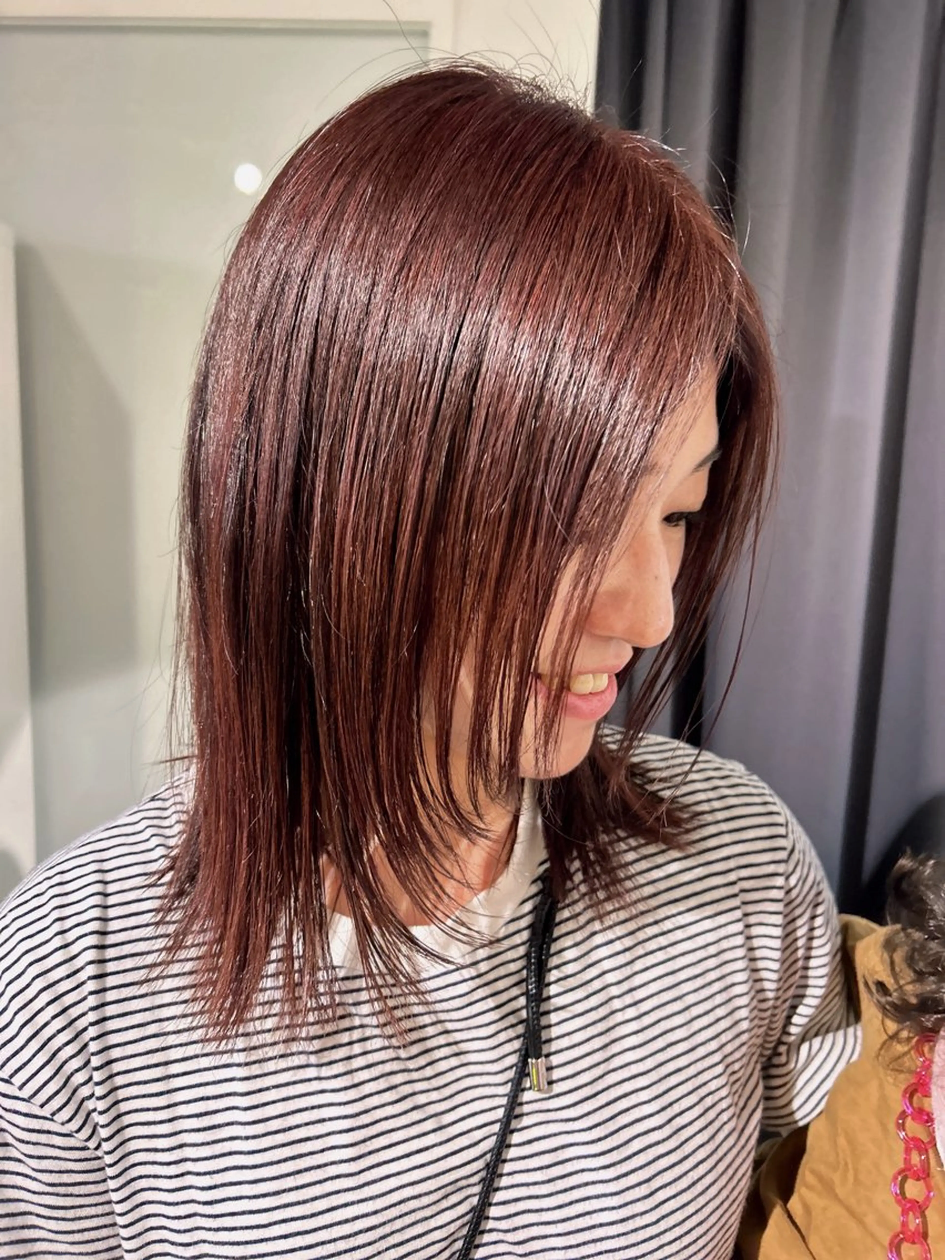 ミディアム カット ヘアカラー 透明感カラー 暖色shihoのヘアスタイル