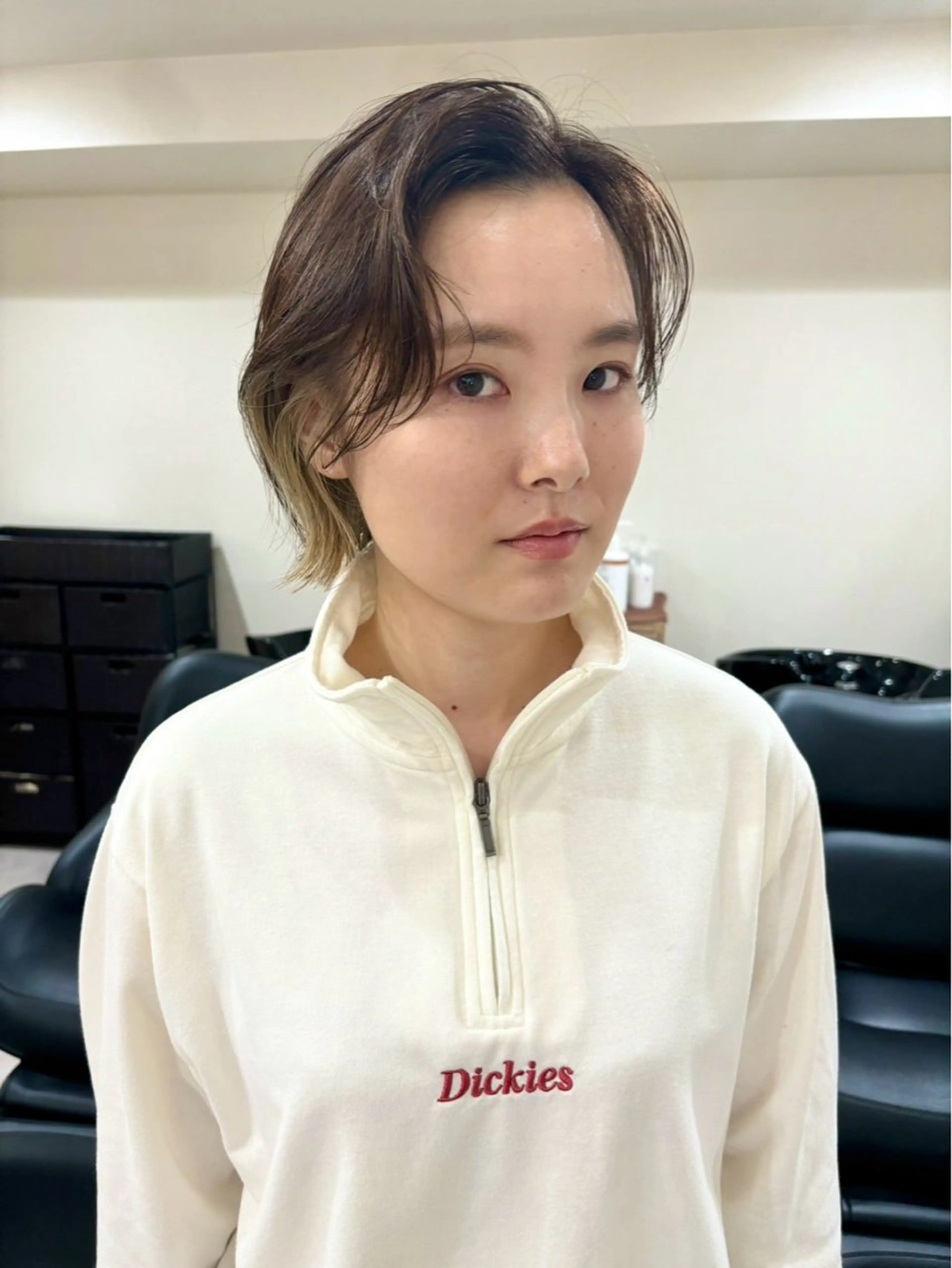 ショート カラー インナーカラー 顔まわりレイヤー レイヤーカット カット ヘアカラー トリートメント icie所属・大阪ヴィーガンサロン KANAKOのヘアスタイル